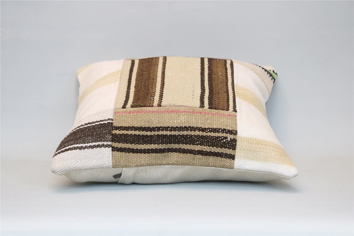16x16 feet (40x40 cm) Kilim Pillow