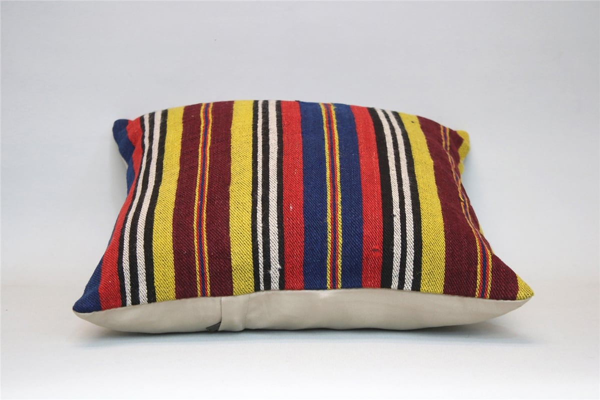 16x16 feet (40x40 cm) Kilim Pillow