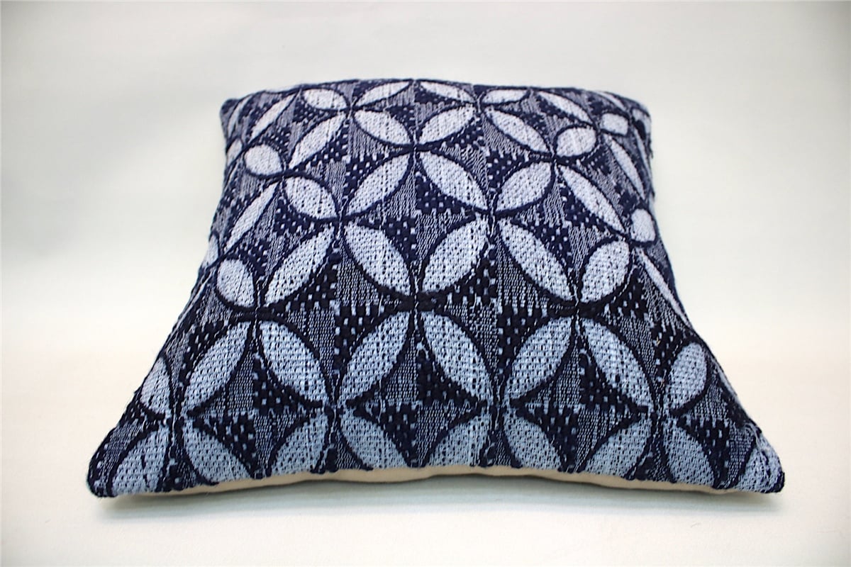 16x16 feet (40x40 cm) Kilim Pillow