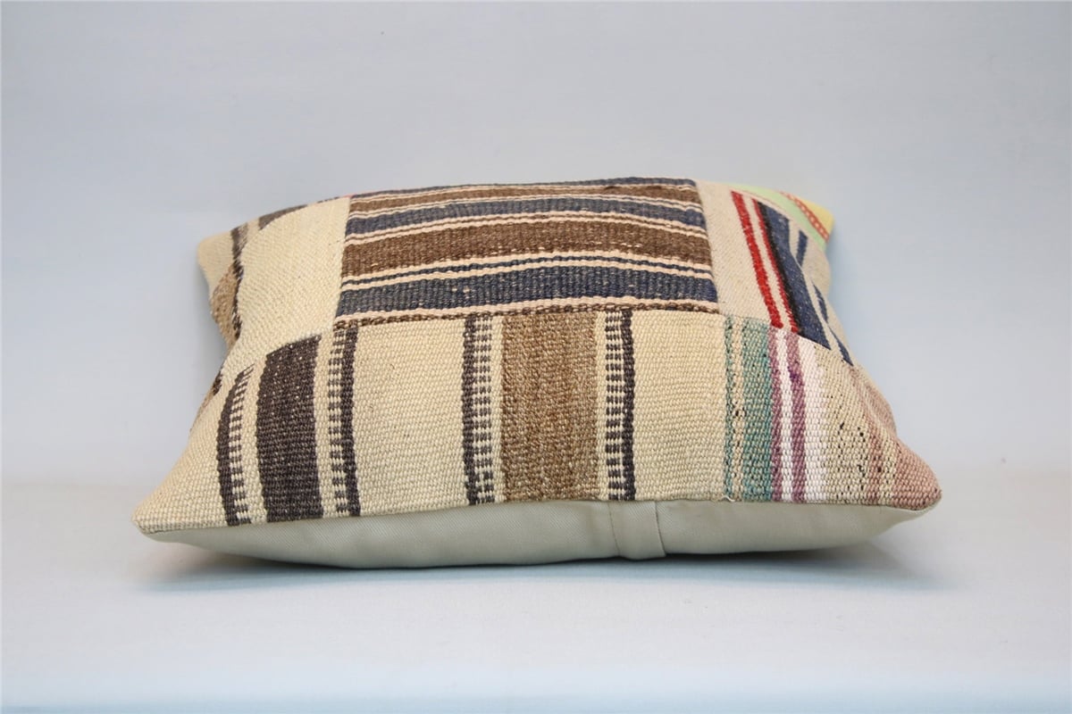 16x16 feet (40x40 cm) Kilim Pillow