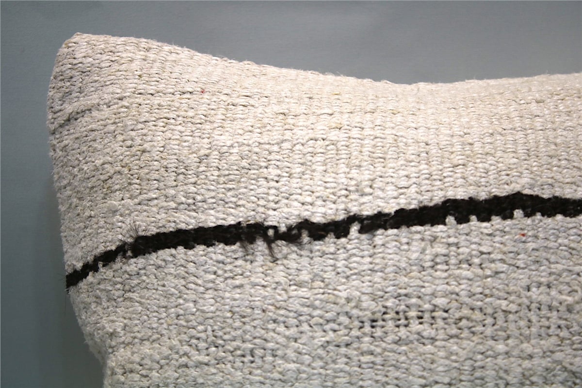 16x16 feet (40x40 cm) Kilim Pillow