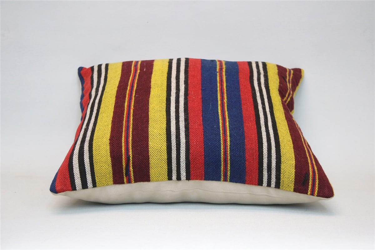 16x16 feet (40x40 cm) Kilim Pillow