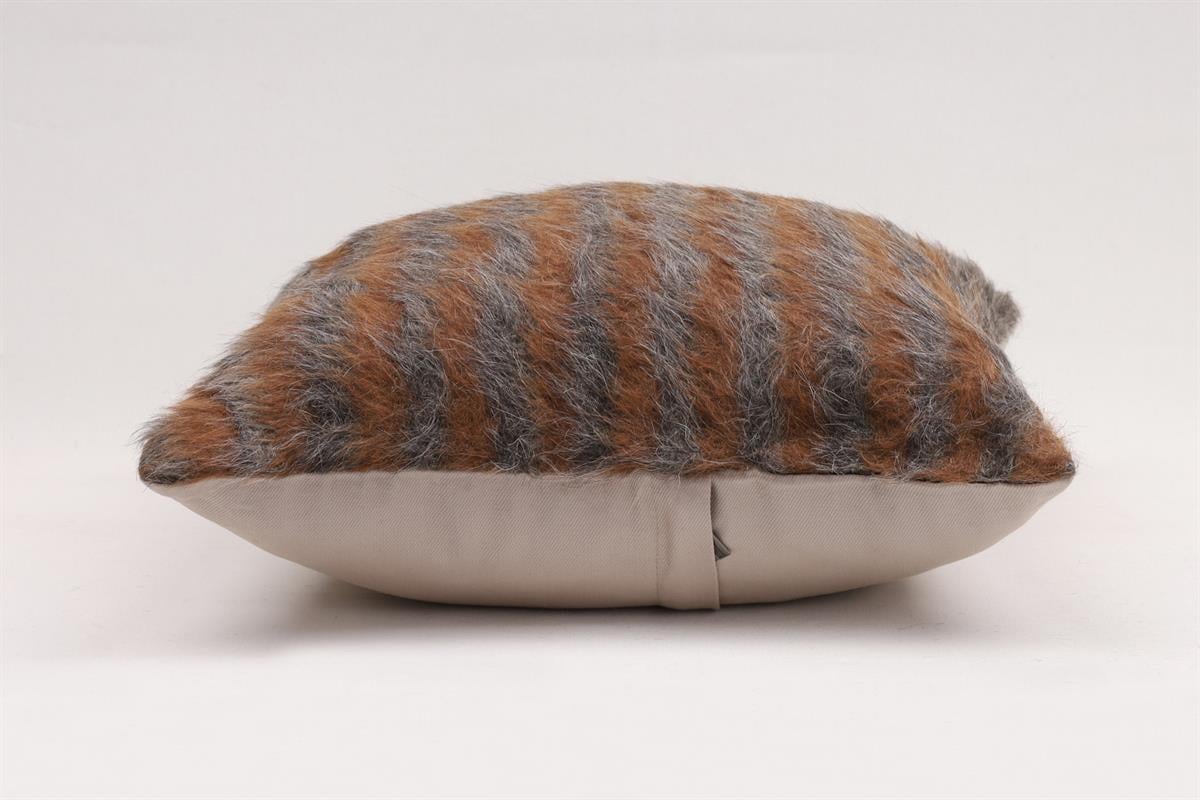 16''16'' (40x40 cm) Kilim Pillows - Vintage Handmade Kilim Pillows - Vintage Handmade Kilim Rugs - It is 100% wool. Artistic and historical rugs. Old handwoven rugs.