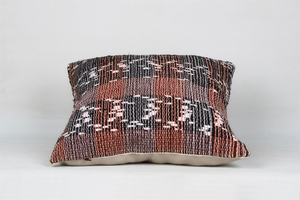 16''16'' (40x40 cm) Kilim Pillows - Vintage Handmade Kilim Pillows - Vintage Handmade Kilim Rugs - It is 100% wool. Artistic and historical rugs. Old handwoven rugs.