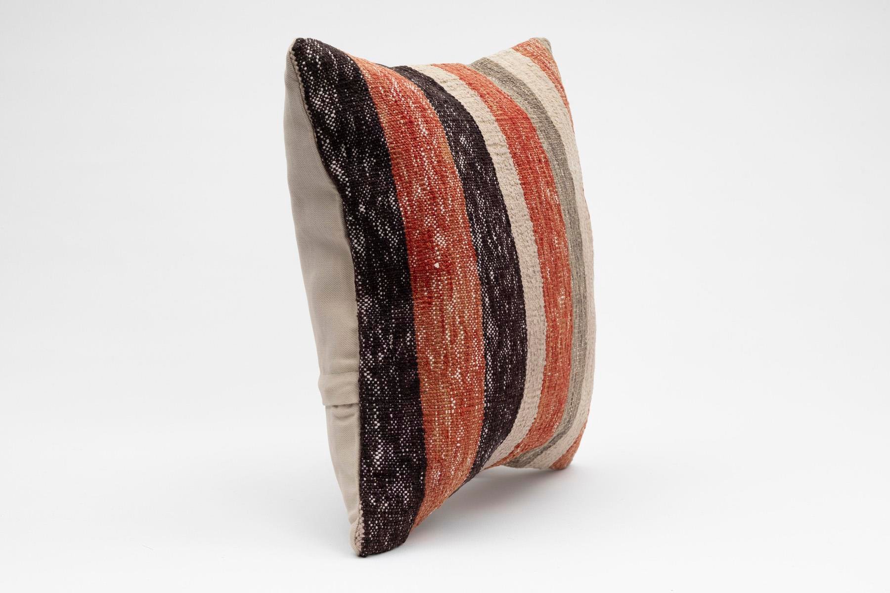 16''16'' (40x40 cm) Kilim Pillows - Vintage Handmade Kilim Pillows - Vintage Handmade Kilim Rugs - It is 100% wool. Artistic and historical rugs. Old handwoven rugs.