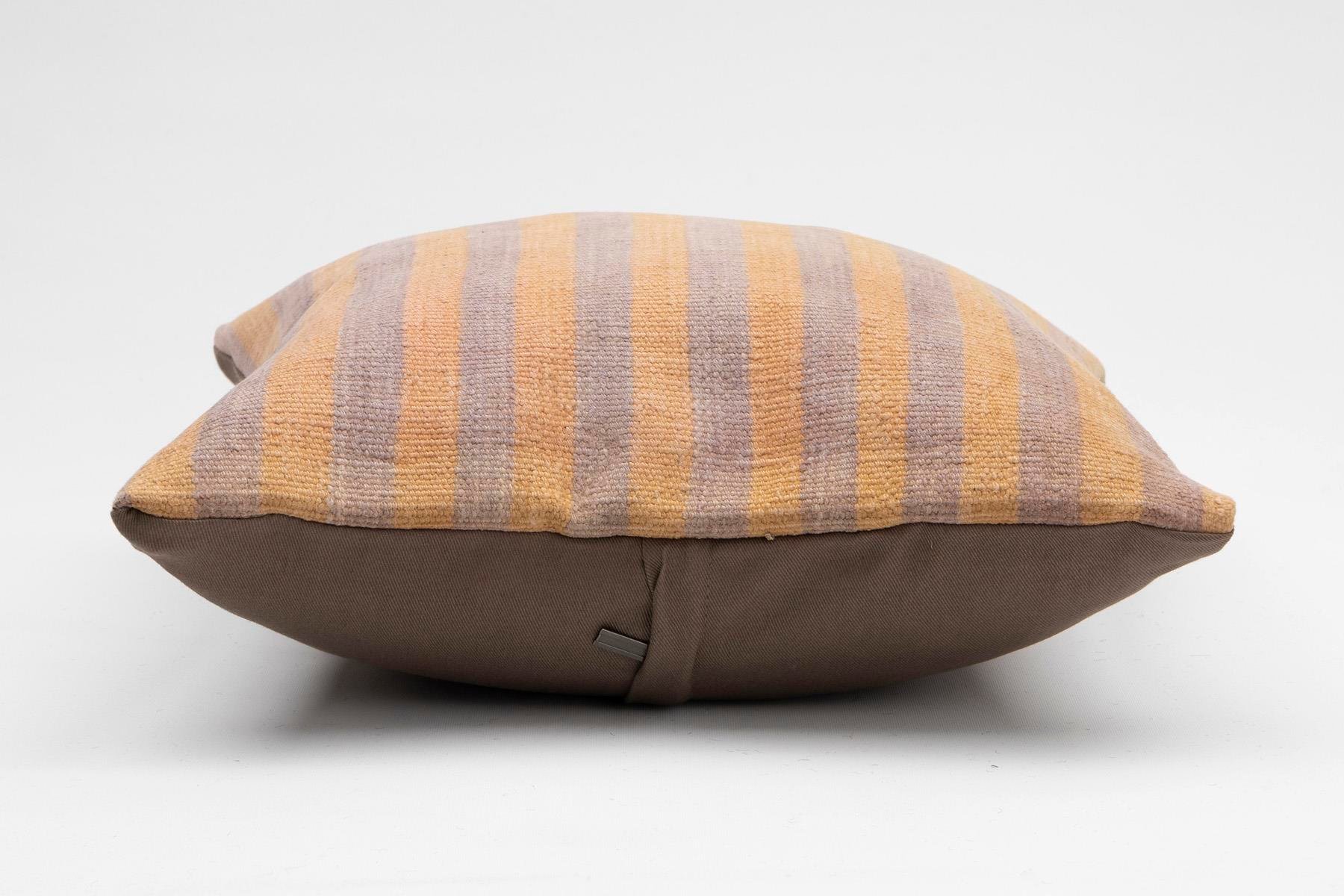 16''16'' (40x40 cm) Kilim Pillows - Vintage Handmade Kilim Pillows - Vintage Handmade Kilim Rugs - It is 100% wool. Artistic and historical rugs. Old handwoven rugs.