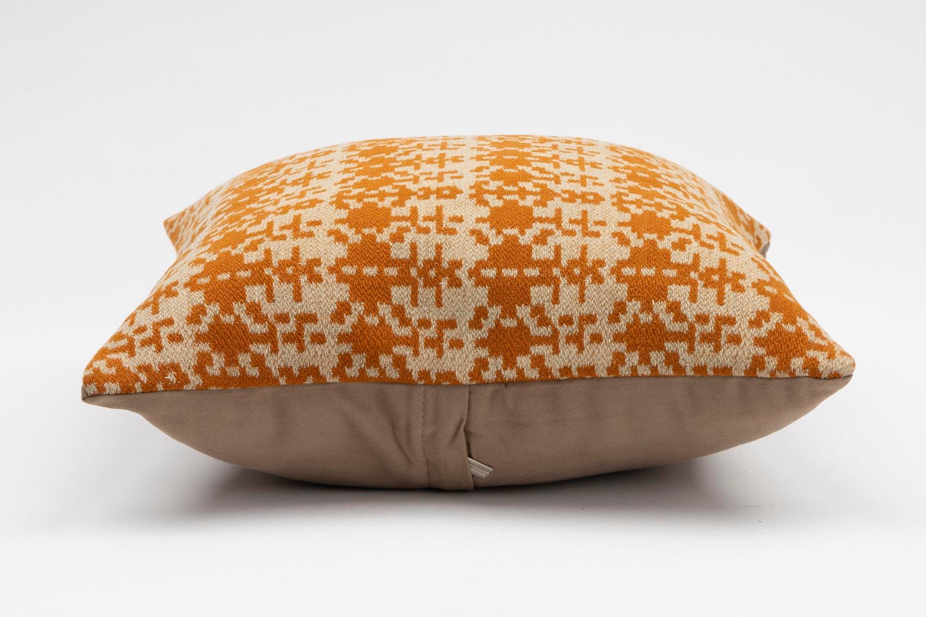 16''16'' (40x40 cm) Kilim Pillows - Vintage Handmade Kilim Pillows - Vintage Handmade Kilim Rugs - It is 100% wool. Artistic and historical rugs. Old handwoven rugs.