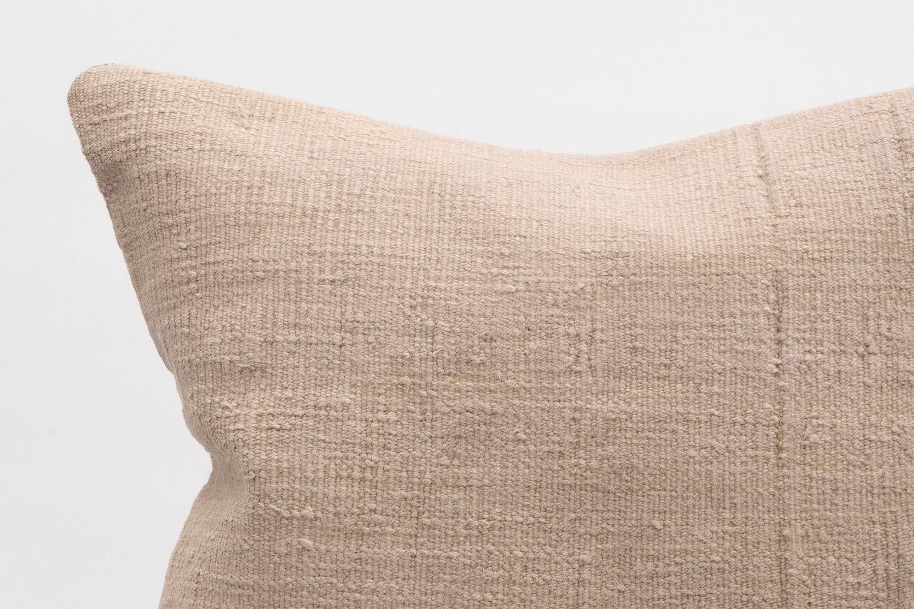 16''16'' (40x40 cm) Kilim Pillows - Vintage Handmade Kilim Pillows - Vintage Handmade Kilim Rugs - It is 100% wool. Artistic and historical rugs. Old handwoven rugs.