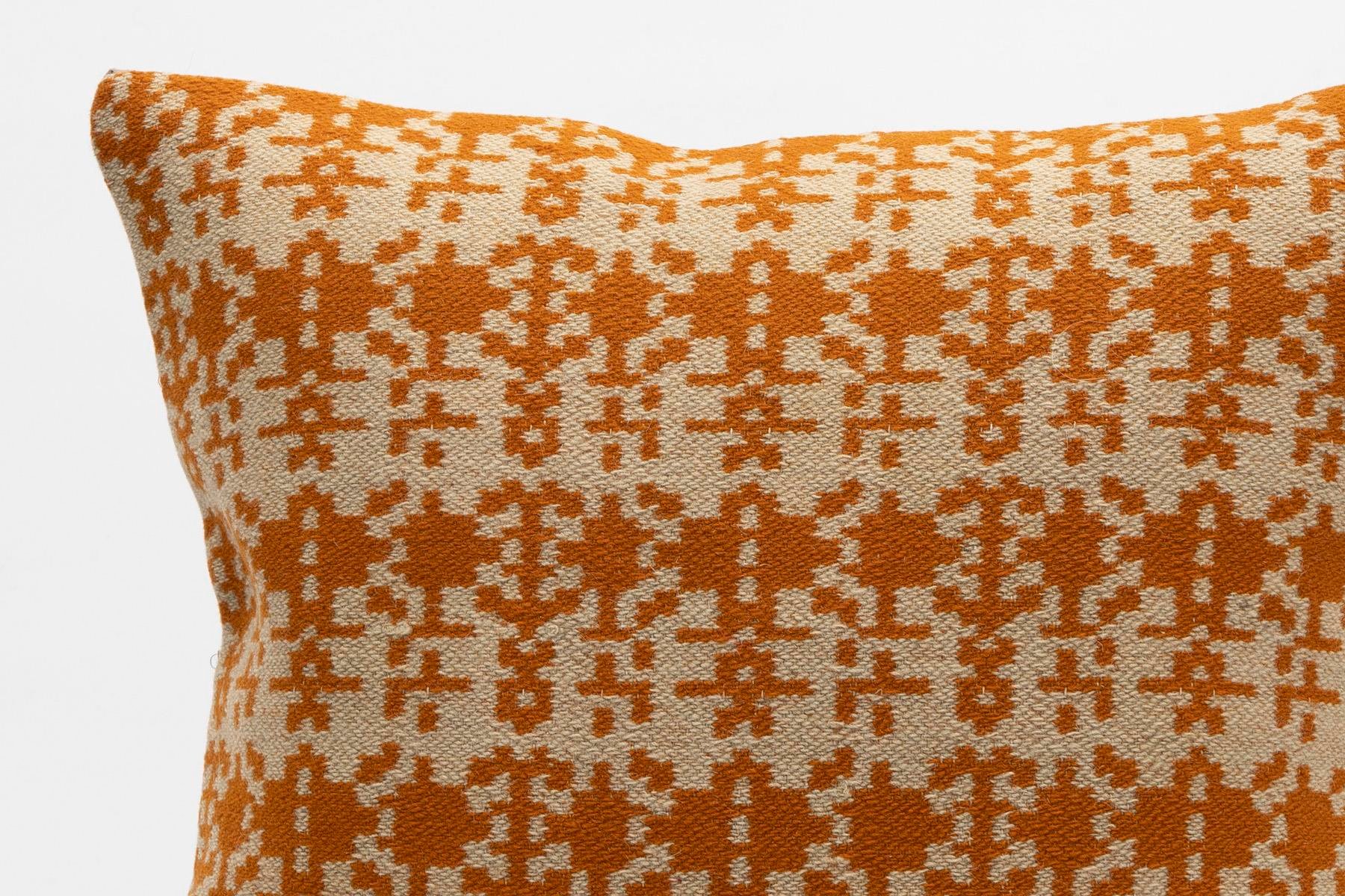 16''16'' (40x40 cm) Kilim Pillows - Vintage Handmade Kilim Pillows - Vintage Handmade Kilim Rugs - It is 100% wool. Artistic and historical rugs. Old handwoven rugs.