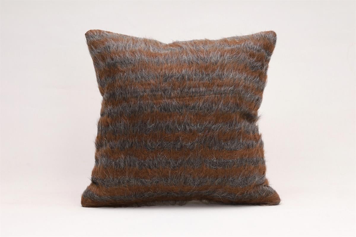 16''16'' (40x40 cm) Kilim Pillows - Vintage Handmade Kilim Pillows - Vintage Handmade Kilim Rugs - It is 100% wool. Artistic and historical rugs. Old handwoven rugs.