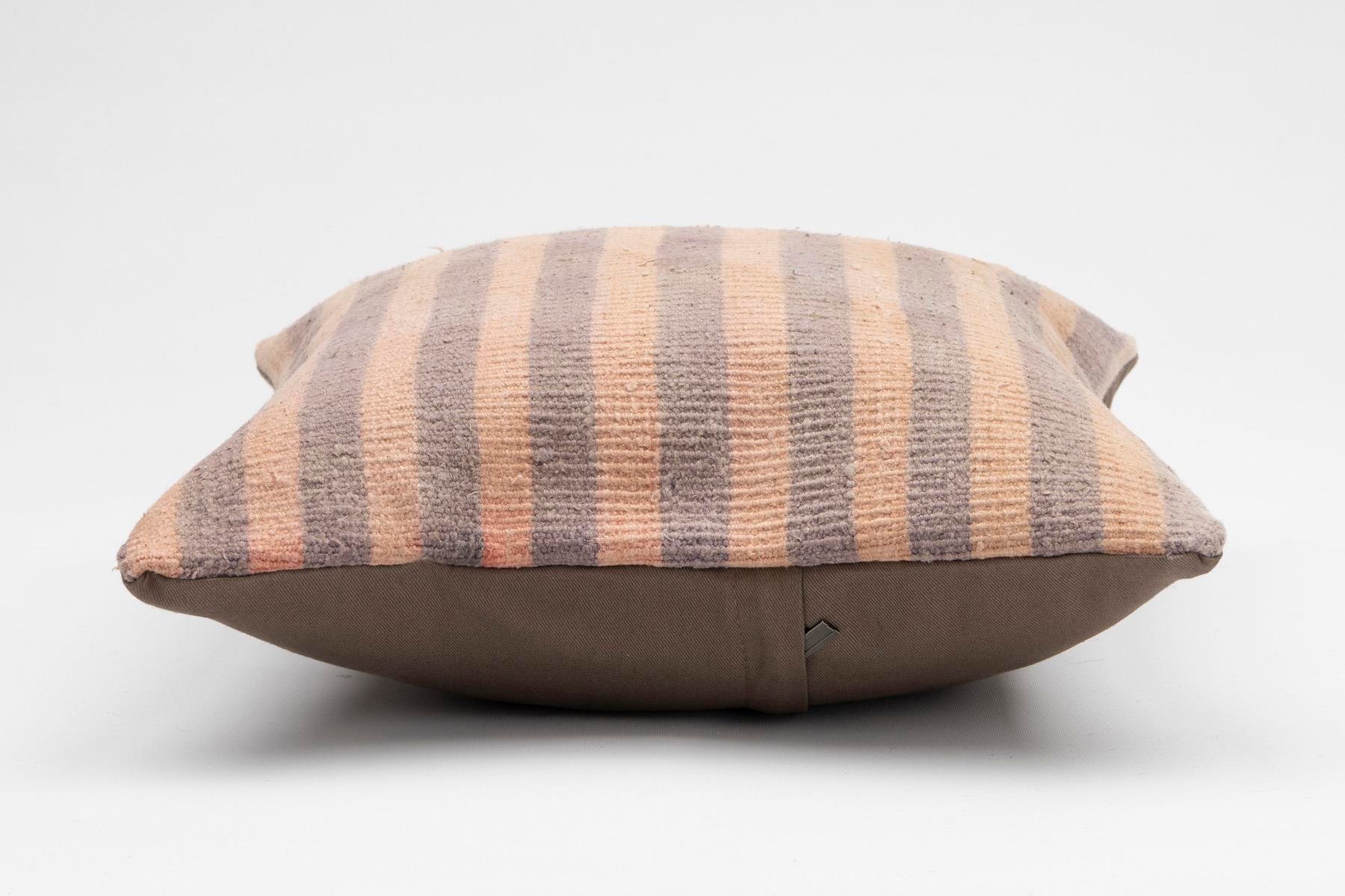 16''16'' (40x40 cm) Kilim Pillows - Vintage Handmade Kilim Pillows - Vintage Handmade Kilim Rugs - It is 100% wool. Artistic and historical rugs. Old handwoven rugs.