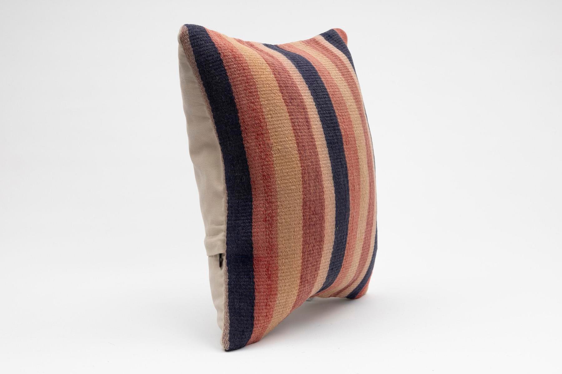 16''16'' (40x40 cm) Kilim Pillows - Vintage Handmade Kilim Pillows - Vintage Handmade Kilim Rugs - It is 100% wool. Artistic and historical rugs. Old handwoven rugs.