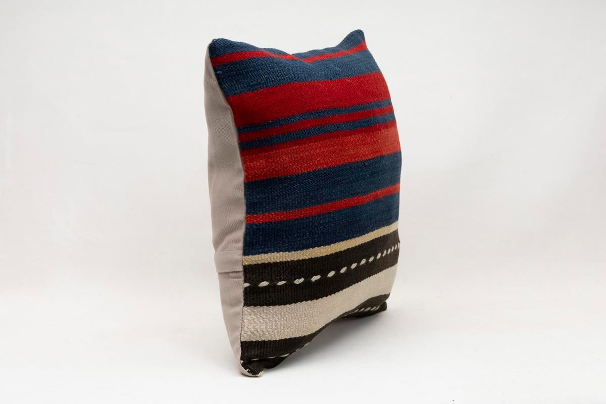 16''16'' (40x40 cm) Kilim Pillows - Vintage Handmade Kilim Pillows - Vintage Handmade Kilim Rugs - It is 100% wool. Artistic and historical rugs. Old handwoven rugs.