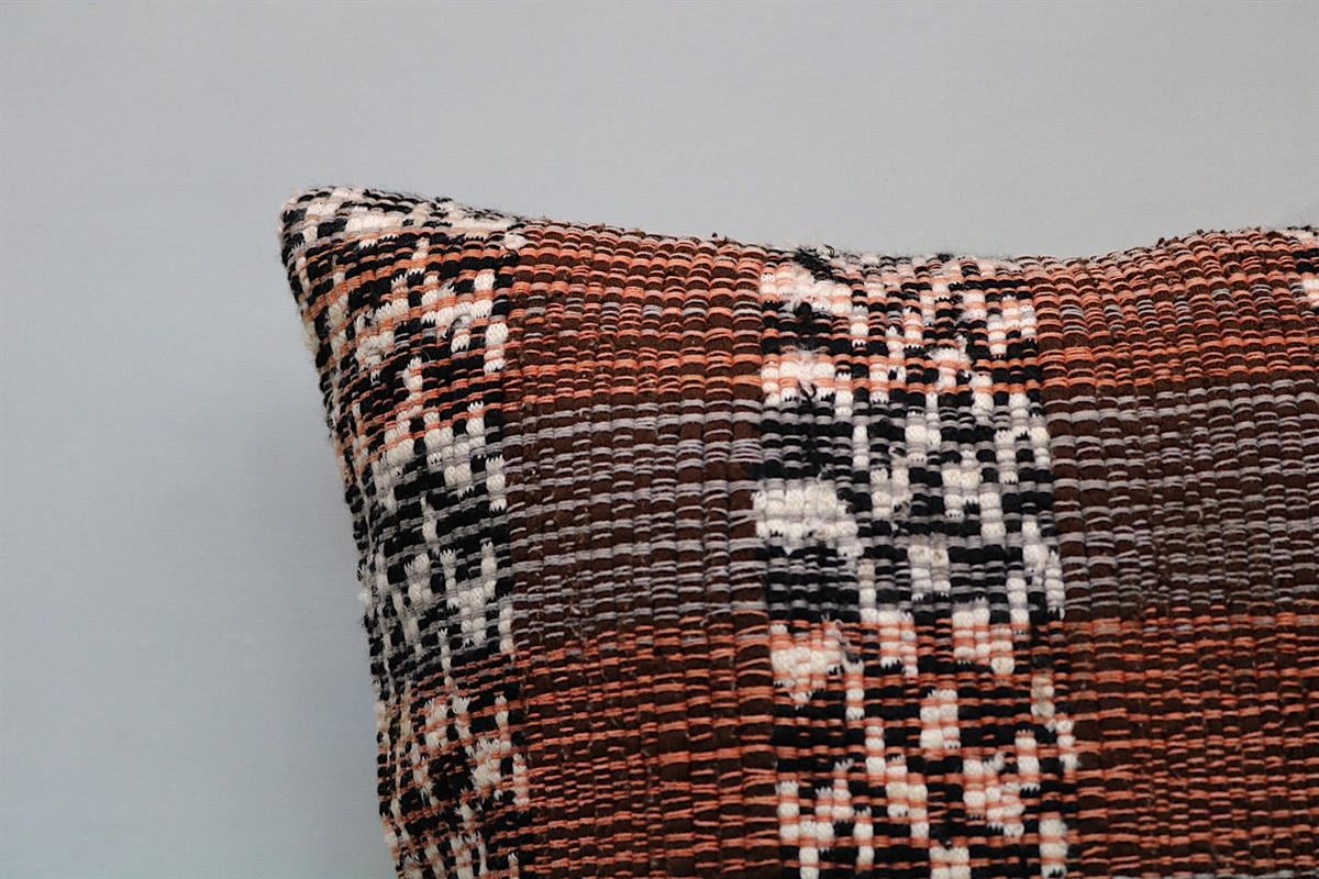 16''16'' (40x40 cm) Kilim Pillows - Vintage Handmade Kilim Pillows - Vintage Handmade Kilim Rugs - It is 100% wool. Artistic and historical rugs. Old handwoven rugs.