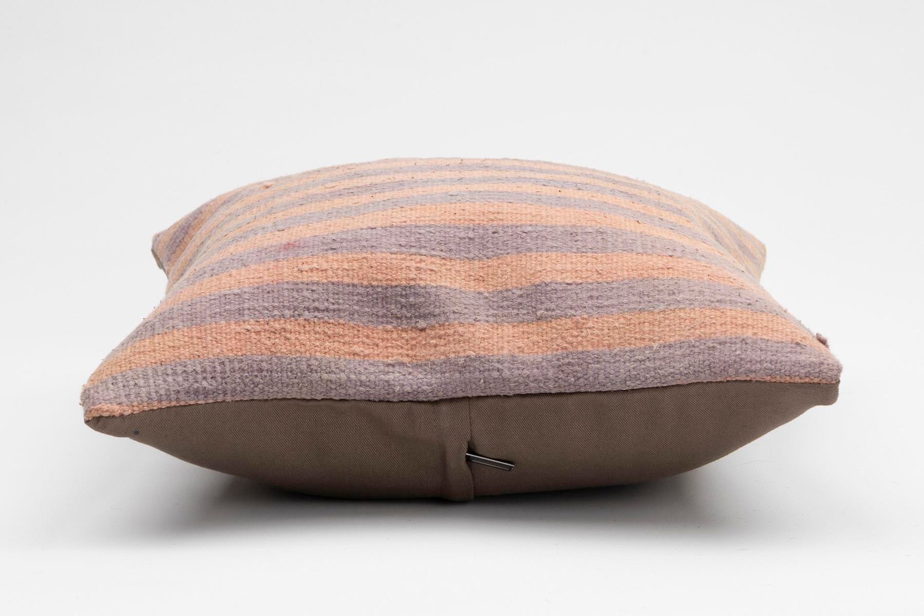 16''16'' (40x40 cm) Kilim Pillows - Vintage Handmade Kilim Pillows - Vintage Handmade Kilim Rugs - It is 100% wool. Artistic and historical rugs. Old handwoven rugs.