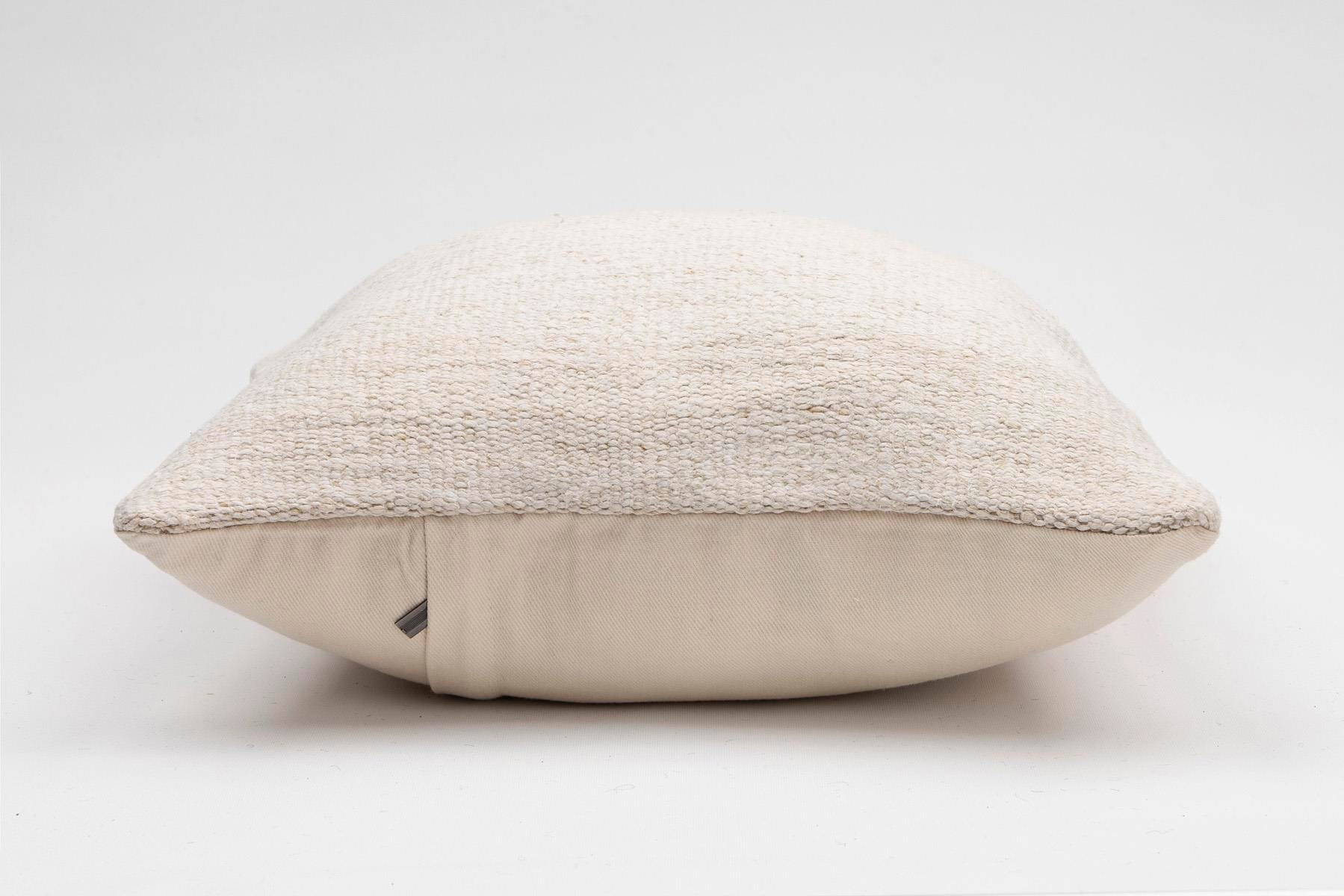 16''16'' (40x40 cm) Kilim Pillows - Vintage Handmade Kilim Pillows - Vintage Handmade Kilim Rugs - It is 100% wool. Artistic and historical rugs. Old handwoven rugs.