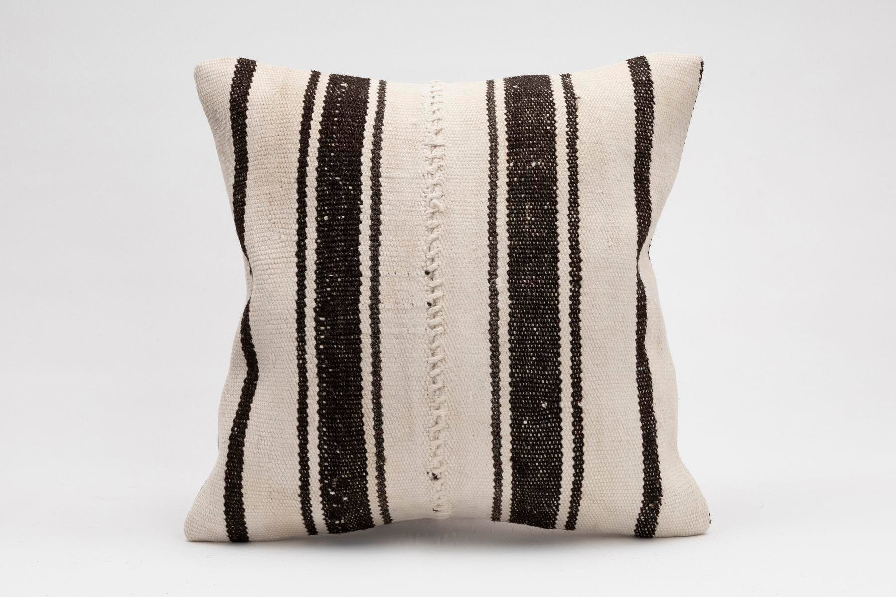 16''16'' (40x40 cm) Kilim Pillows - Vintage Handmade Kilim Pillows - Vintage Handmade Kilim Rugs - It is 100% wool. Artistic and historical rugs. Old handwoven rugs.