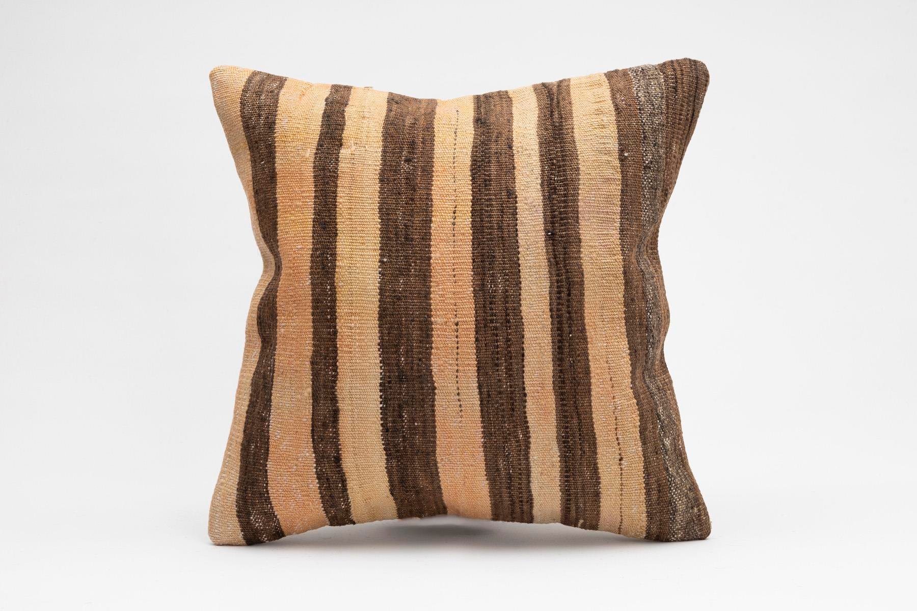 16''16'' (40x40 cm) Kilim Pillows - Vintage Handmade Kilim Pillows - Vintage Handmade Kilim Rugs - It is 100% wool. Artistic and historical rugs. Old handwoven rugs.