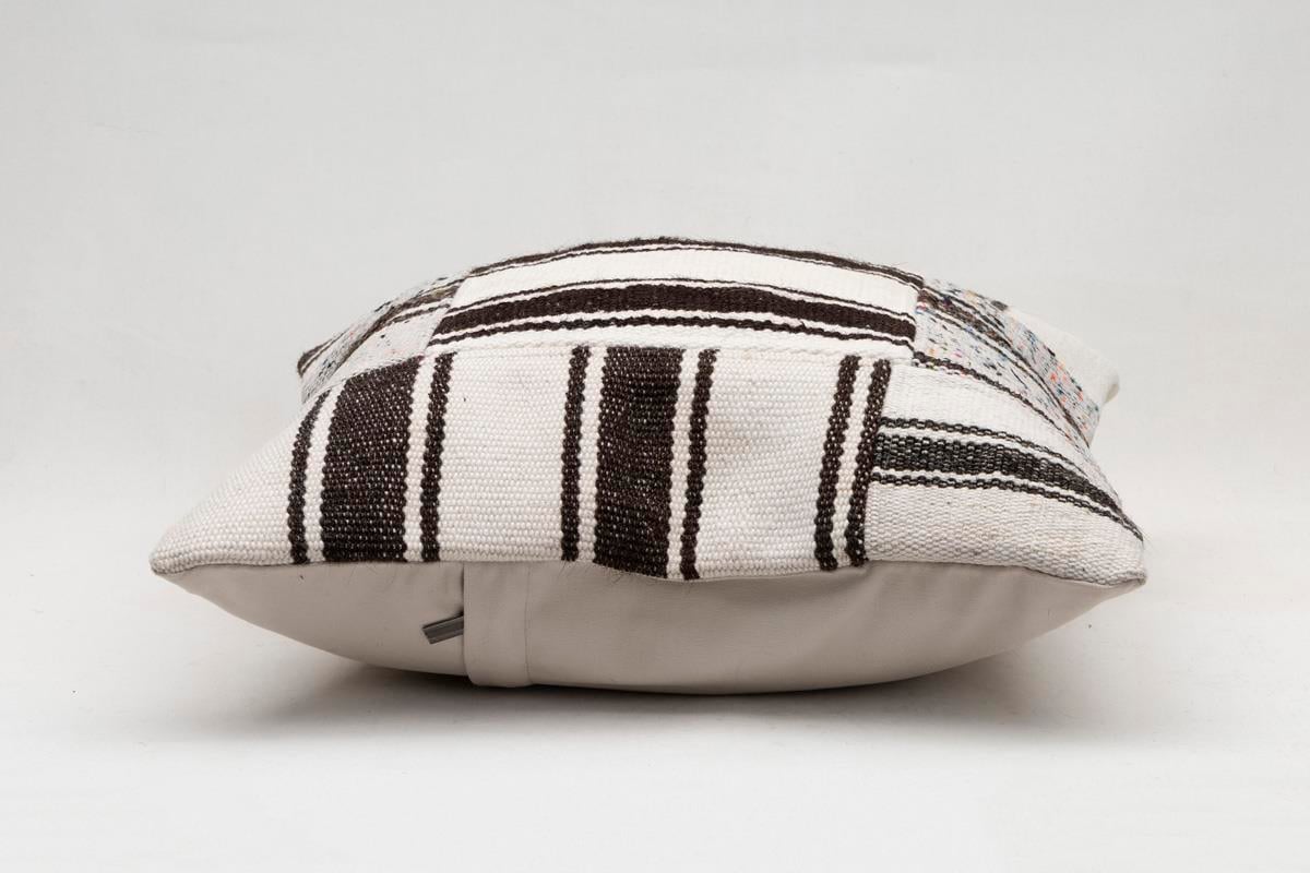 16''16'' (40x40 cm) Kilim Pillows - Vintage Handmade Kilim Pillows - Vintage Handmade Kilim Rugs - It is 100% wool. Artistic and historical rugs. Old handwoven rugs.