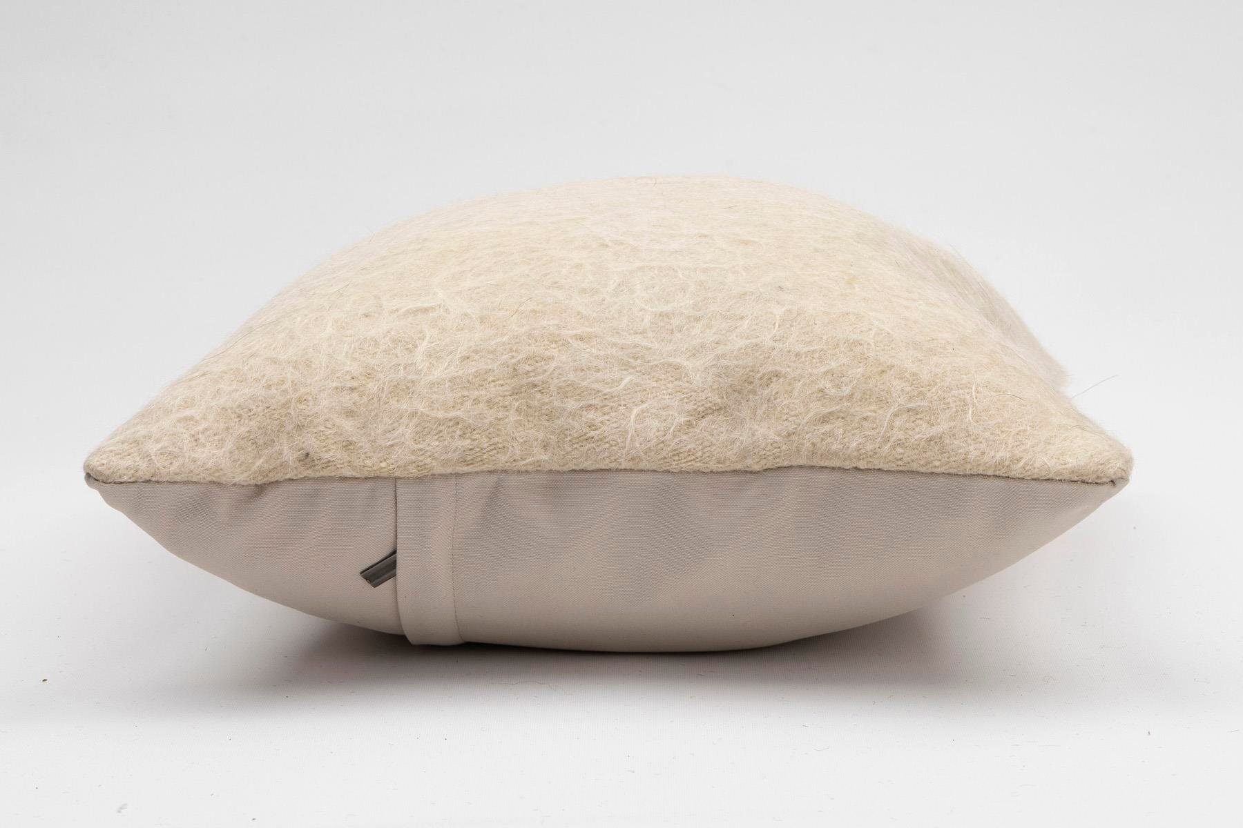 16''16'' (40x40 cm) Kilim Pillows - Vintage Handmade Kilim Pillows - Vintage Handmade Kilim Rugs - It is 100% wool. Artistic and historical rugs. Old handwoven rugs.