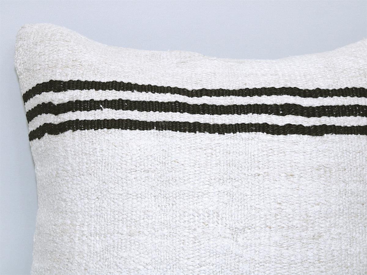 16''16'' (40x40 cm) Kilim Pillows - Vintage Handmade Kilim Pillows - Vintage Handmade Kilim Rugs - It is 100% wool. Artistic and historical rugs. Old handwoven rugs.