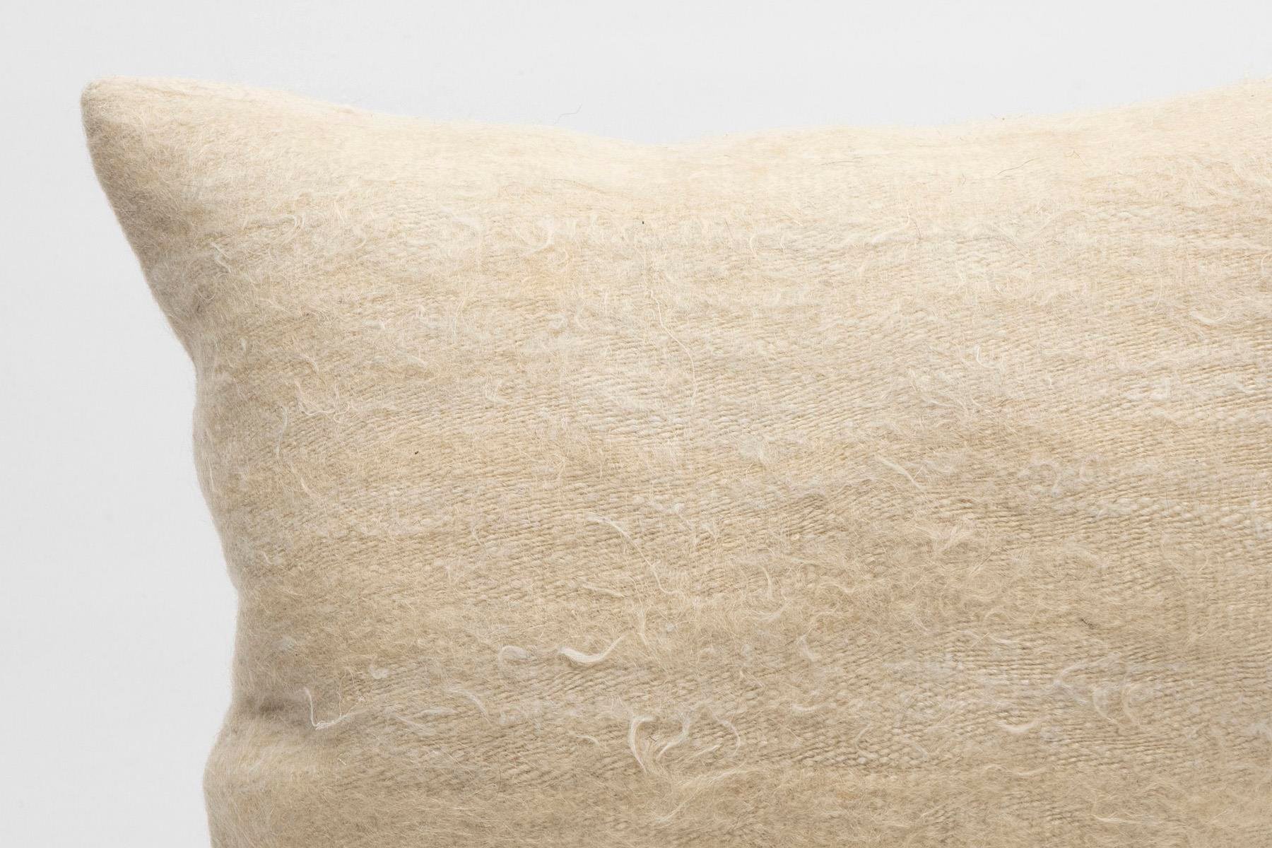 16''16'' (40x40 cm) Kilim Pillows - Vintage Handmade Kilim Pillows - Vintage Handmade Kilim Rugs - It is 100% wool. Artistic and historical rugs. Old handwoven rugs.