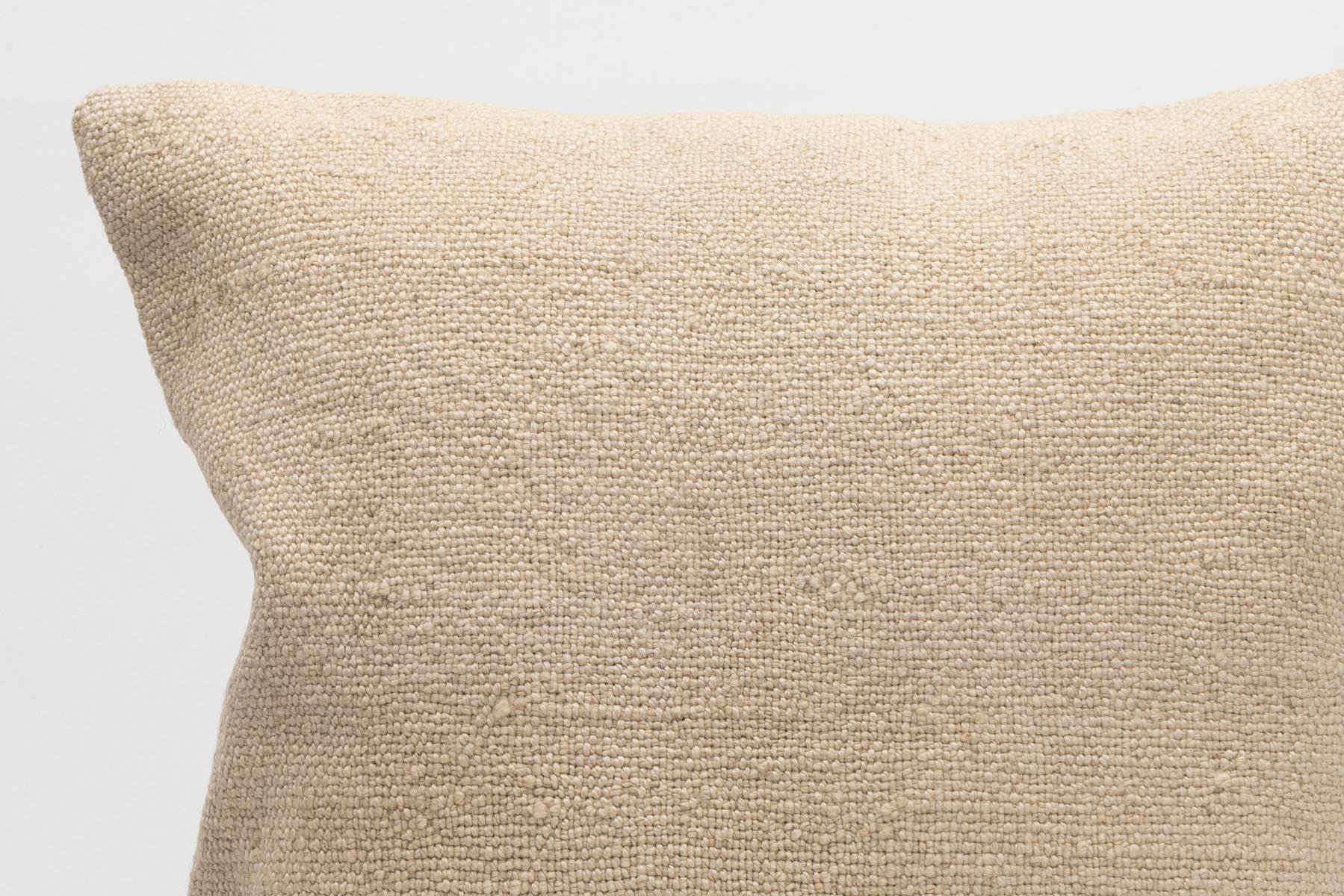 16''16'' (40x40 cm) Kilim Pillows - Vintage Handmade Kilim Pillows - Vintage Handmade Kilim Rugs - It is 100% wool. Artistic and historical rugs. Old handwoven rugs.