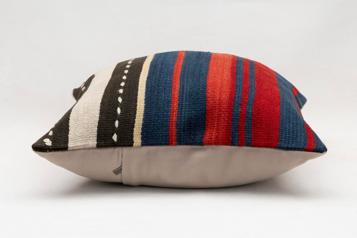 16''16'' (40x40 cm) Kilim Pillows - Vintage Handmade Kilim Pillows - Vintage Handmade Kilim Rugs - It is 100% wool. Artistic and historical rugs. Old handwoven rugs.