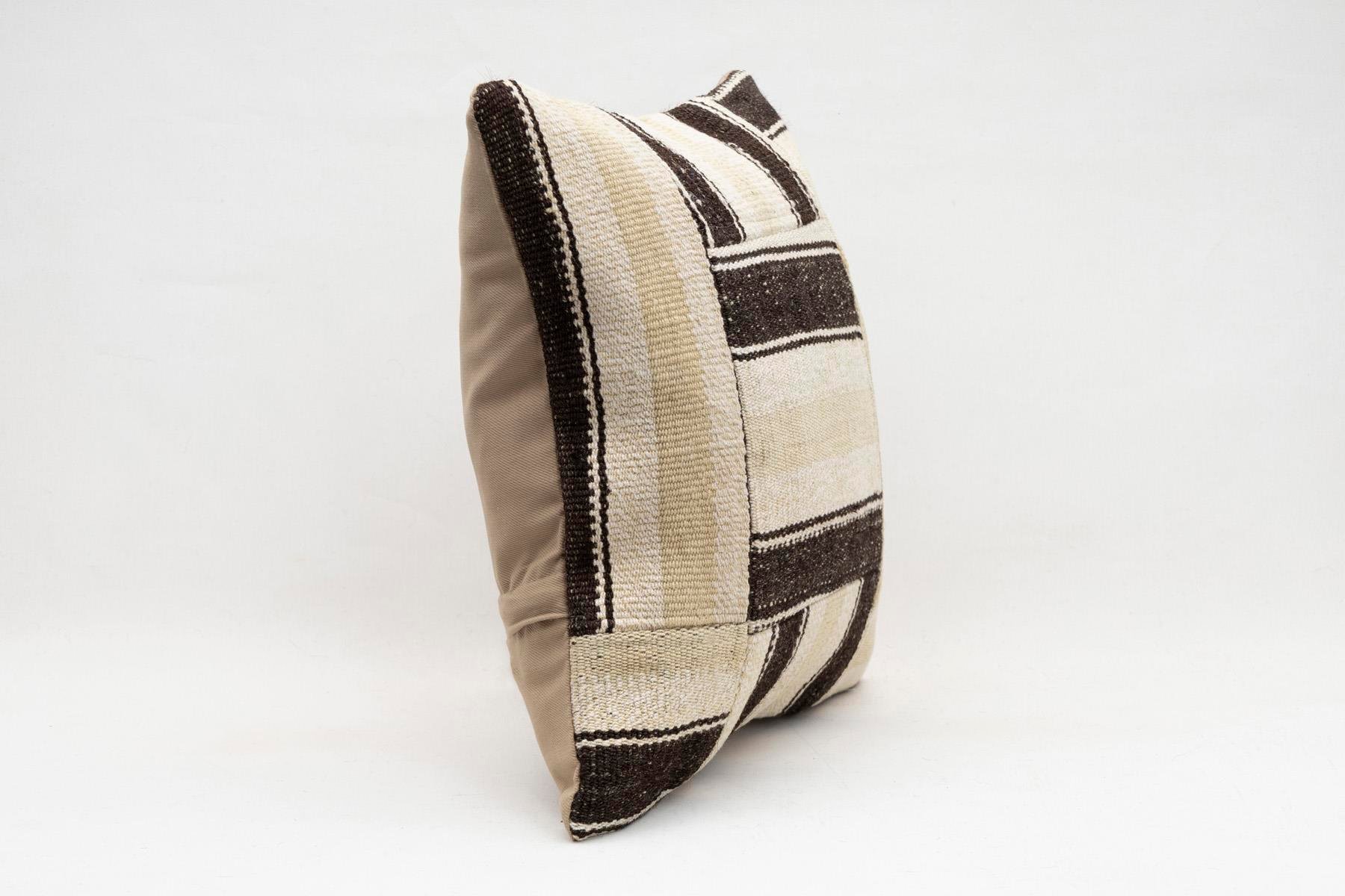 16''16'' (40x40 cm) Kilim Pillows - Vintage Handmade Kilim Pillows - Vintage Handmade Kilim Rugs - It is 100% wool. Artistic and historical rugs. Old handwoven rugs.