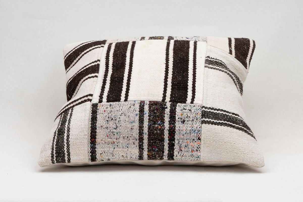 16''16'' (40x40 cm) Kilim Pillows - Vintage Handmade Kilim Pillows - Vintage Handmade Kilim Rugs - It is 100% wool. Artistic and historical rugs. Old handwoven rugs.