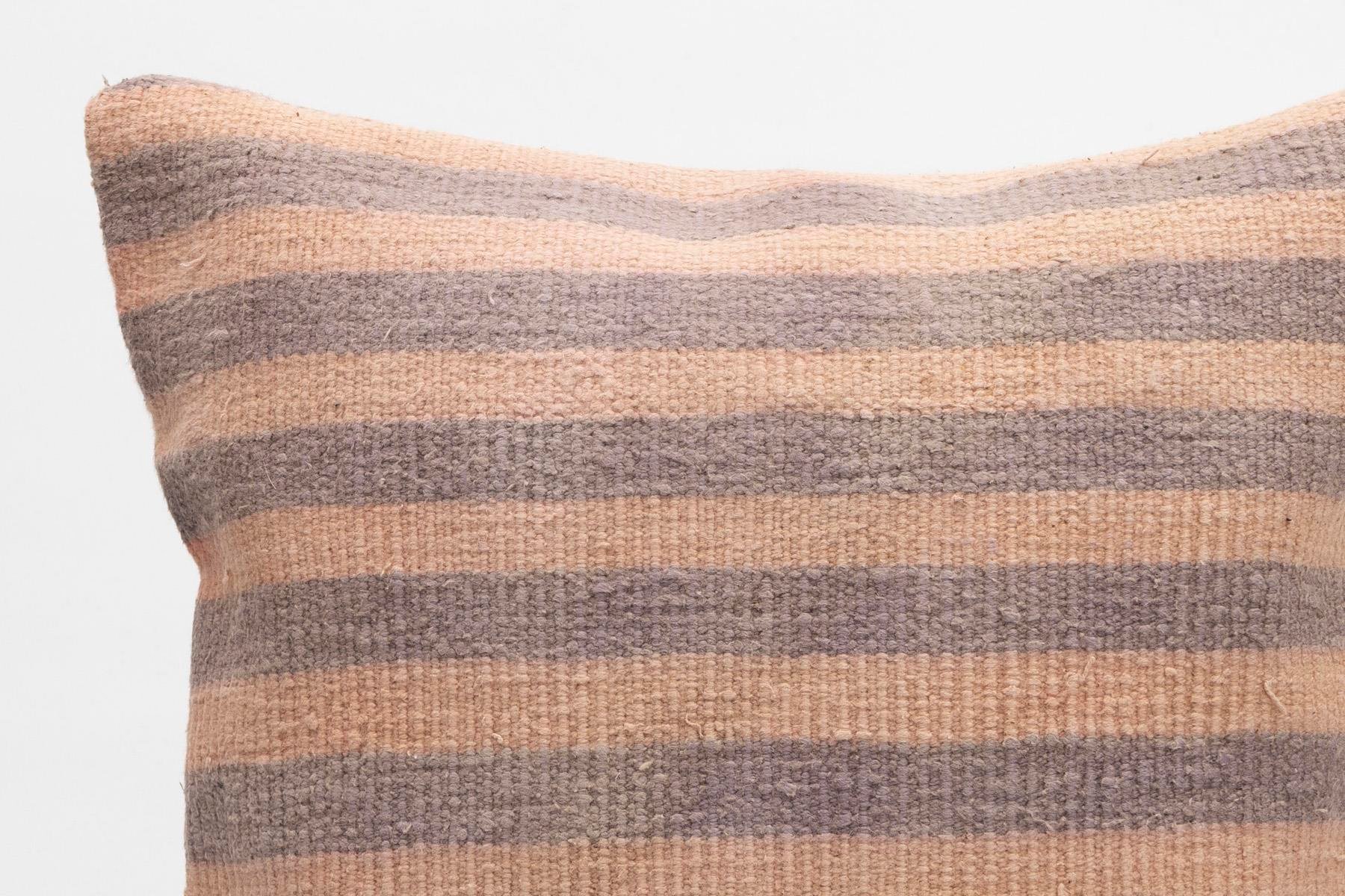 16''16'' (40x40 cm) Kilim Pillows - Vintage Handmade Kilim Pillows - Vintage Handmade Kilim Rugs - It is 100% wool. Artistic and historical rugs. Old handwoven rugs.