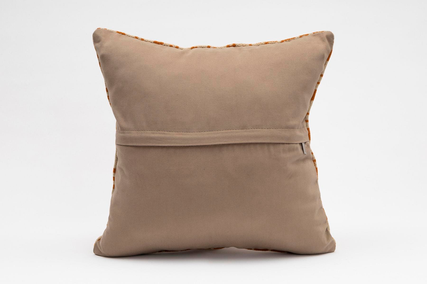 16''16'' (40x40 cm) Kilim Pillows - Vintage Handmade Kilim Pillows - Vintage Handmade Kilim Rugs - It is 100% wool. Artistic and historical rugs. Old handwoven rugs.