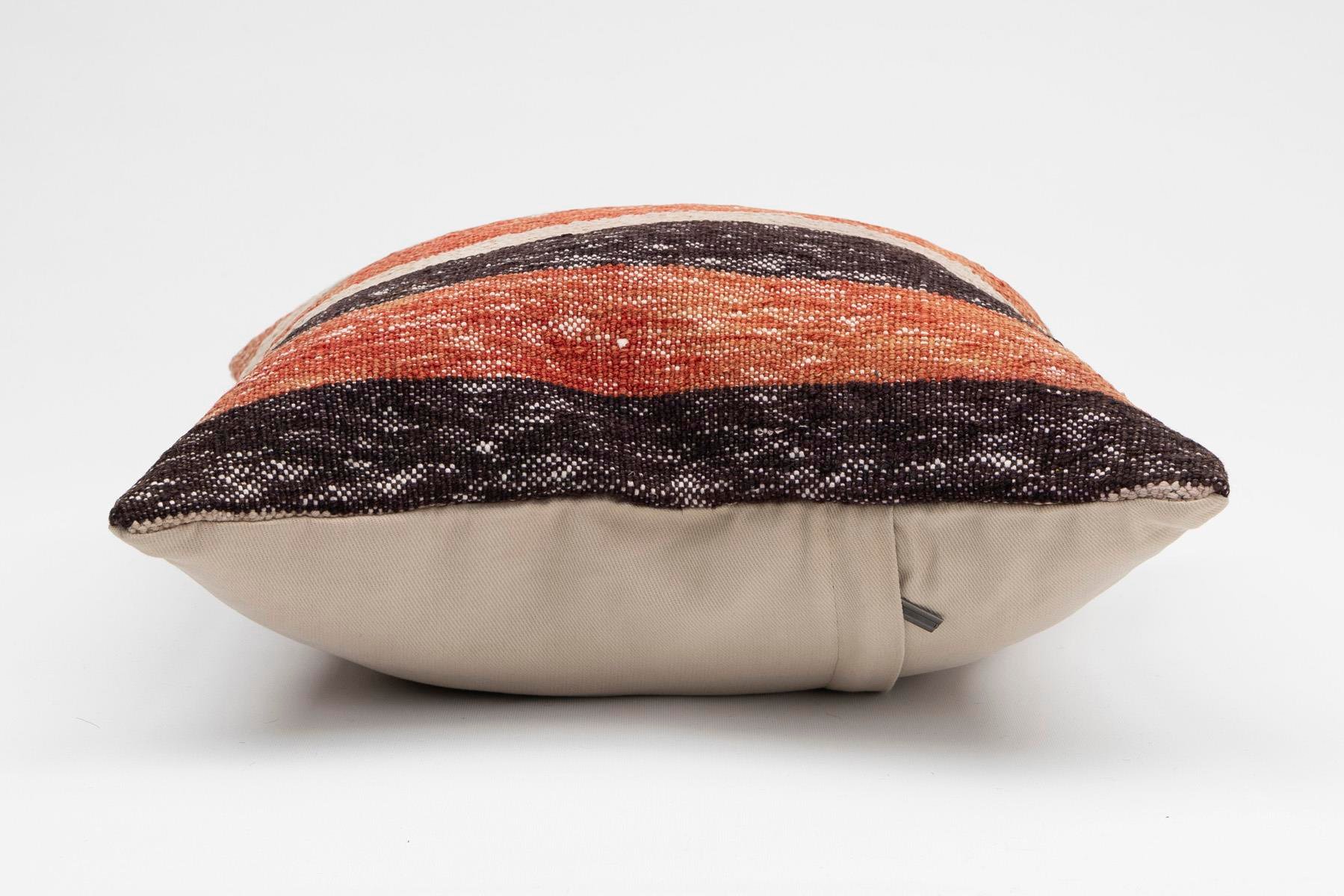 16''16'' (40x40 cm) Kilim Pillows - Vintage Handmade Kilim Pillows - Vintage Handmade Kilim Rugs - It is 100% wool. Artistic and historical rugs. Old handwoven rugs.