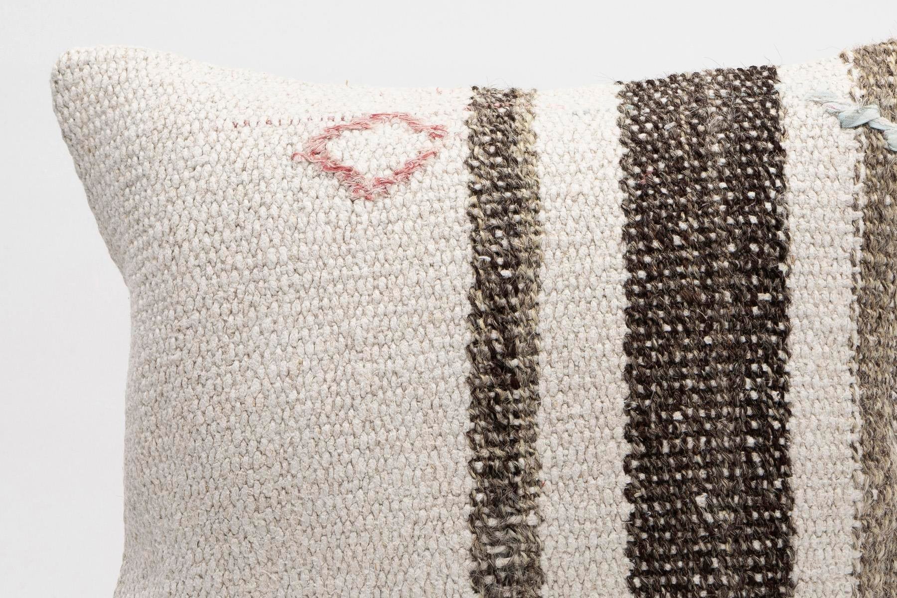 16''16'' (40x40 cm) Kilim Pillows - Vintage Handmade Kilim Pillows - Vintage Handmade Kilim Rugs - It is 100% wool. Artistic and historical rugs. Old handwoven rugs.