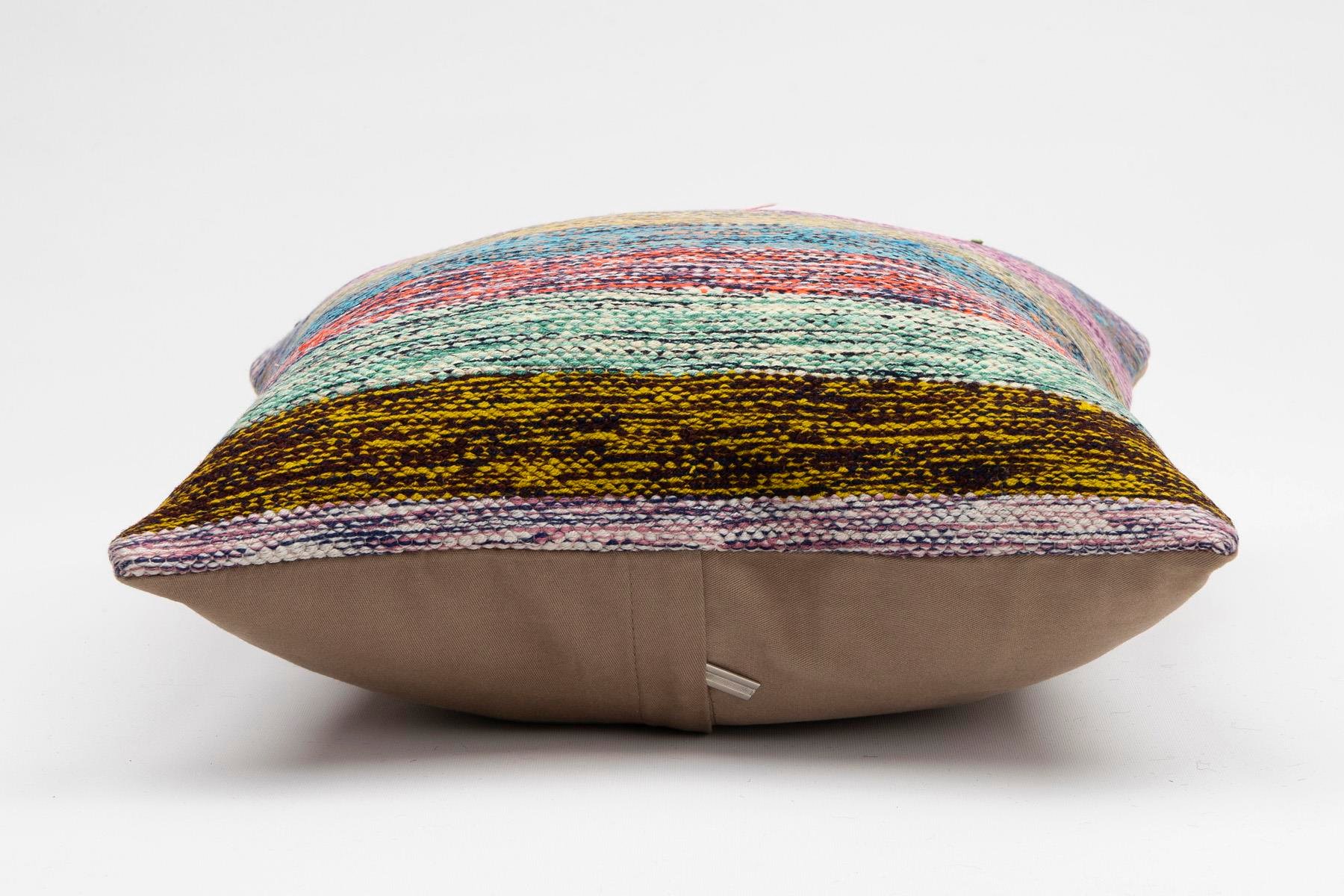 16''16'' (40x40 cm) Kilim Pillows - Vintage Handmade Kilim Pillows - Vintage Handmade Kilim Rugs - It is 100% wool. Artistic and historical rugs. Old handwoven rugs.