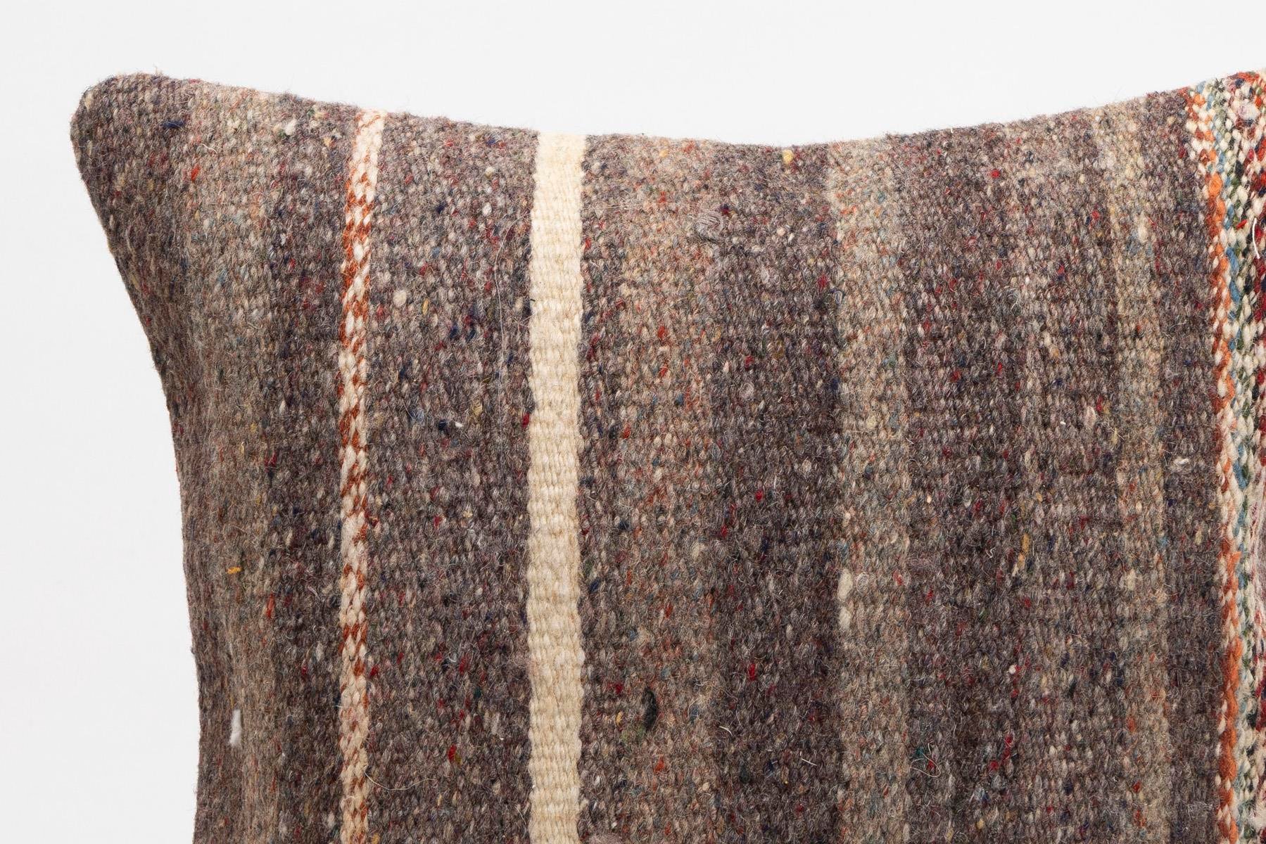 16''16'' (40x40 cm) Kilim Pillows - Vintage Handmade Kilim Pillows - Vintage Handmade Kilim Rugs - It is 100% wool. Artistic and historical rugs. Old handwoven rugs.