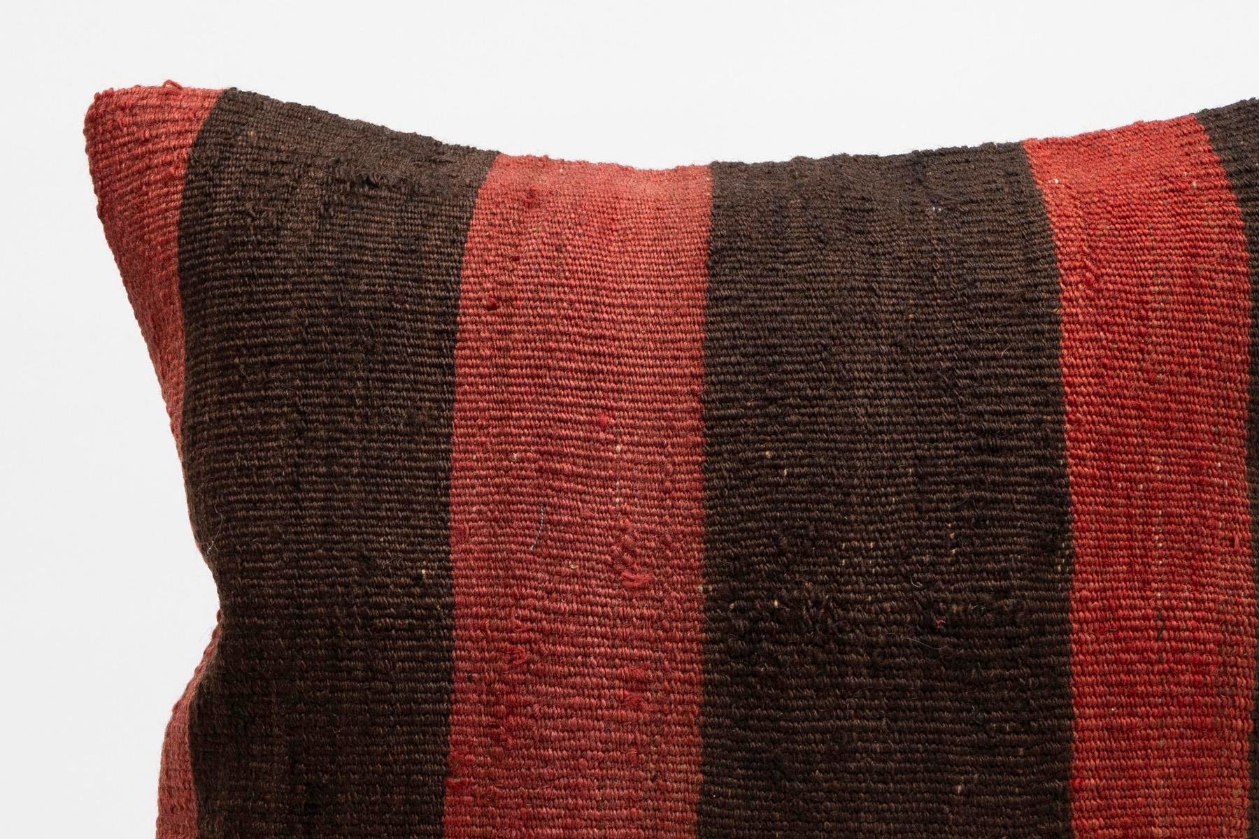 16''16'' (40x40 cm) Kilim Pillows - Vintage Handmade Kilim Pillows - Vintage Handmade Kilim Rugs - It is 100% wool. Artistic and historical rugs. Old handwoven rugs.