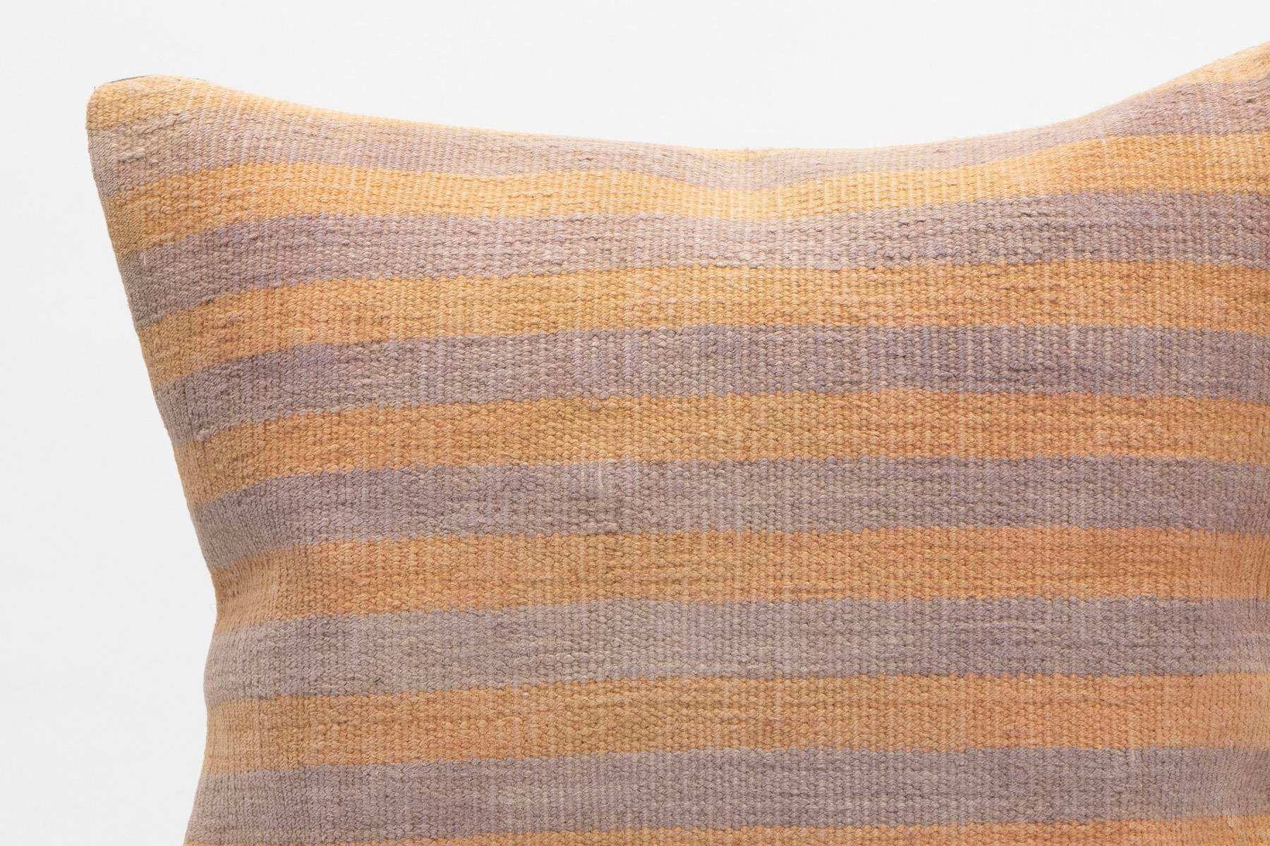 16''16'' (40x40 cm) Kilim Pillows - Vintage Handmade Kilim Pillows - Vintage Handmade Kilim Rugs - It is 100% wool. Artistic and historical rugs. Old handwoven rugs.