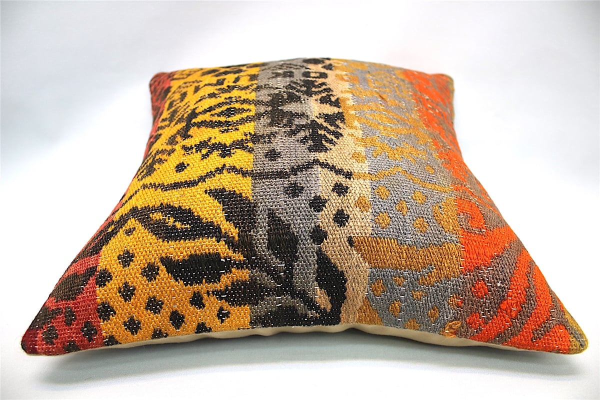 16x16 inches (40x40 cm) Kilim Pillow