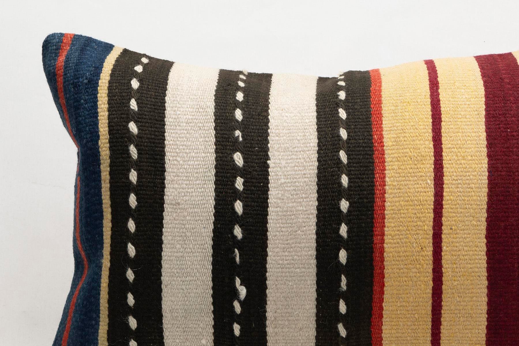 16''24'' (40x60 cm) Kilim Pillows - Vintage Handmade Kilim Pillows - Vintage Handmade Kilim Rugs - It is 100% wool. Artistic and historical rugs. Old handwoven rugs.