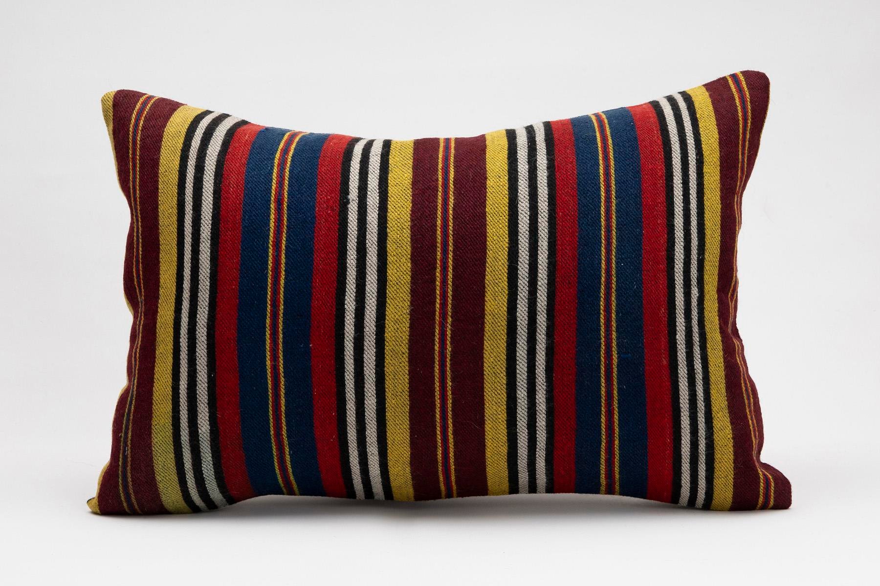 16''24'' (40x60 cm) Kilim Pillows - Vintage Handmade Kilim Pillows - Vintage Handmade Kilim Rugs - It is 100% wool. Artistic and historical rugs. Old handwoven rugs.