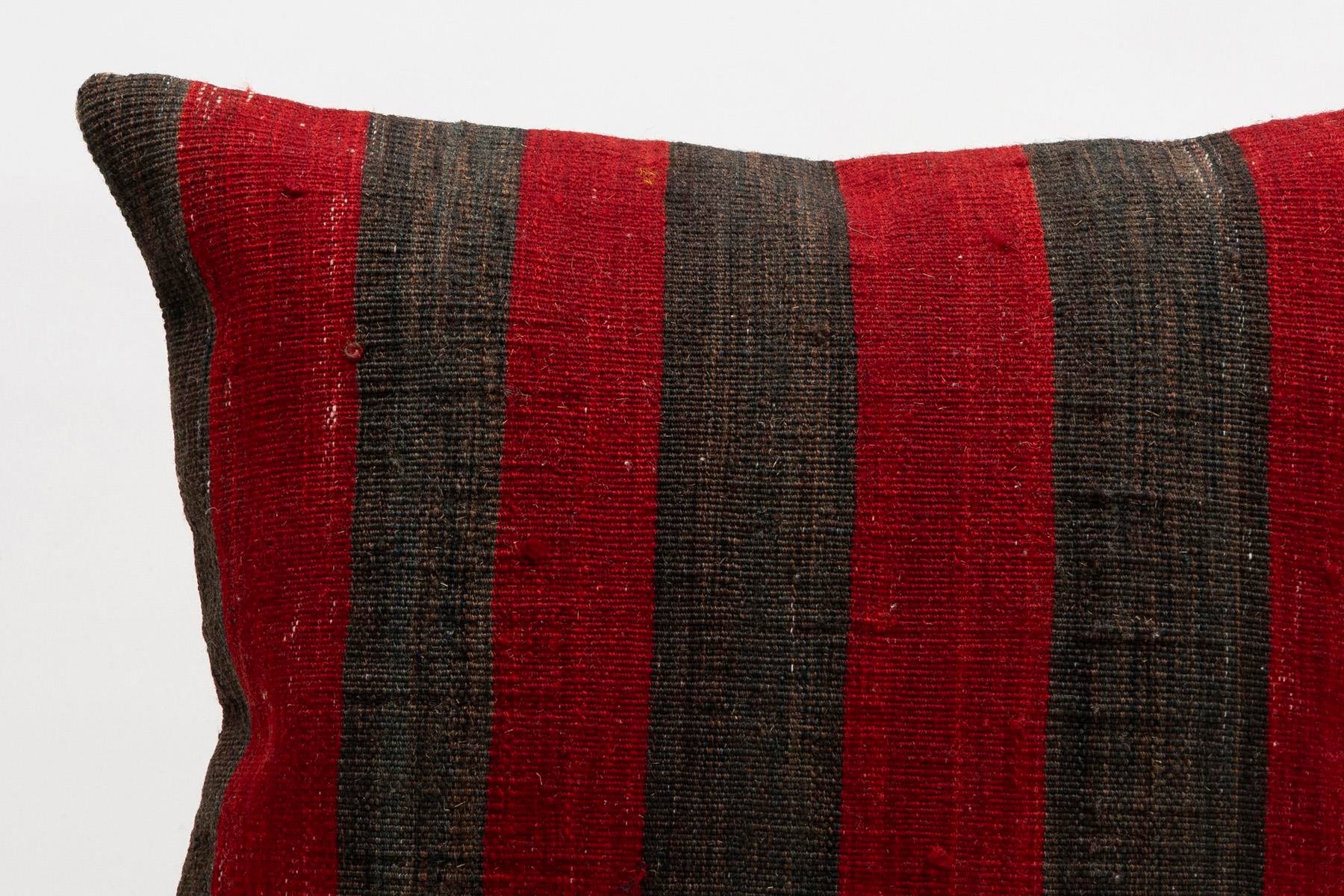 18x18 inches (45x45 cm) Kilim Pillow | KILIM WHOLESALE - Vintage Handmade Pillows - Vintage Handmade Kilim Rugs - It is 100% wool. Artistic and historical rugs. Old handwoven rugs. - Online hand woven rugs and kilim cushions sales. Shipping to a