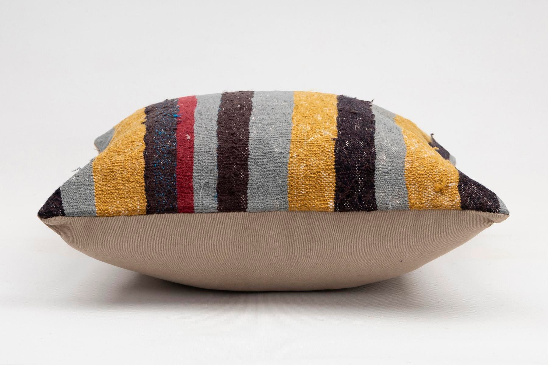 18x18 inches (45x45 cm) Kilim Pillow | KILIM WHOLESALE - Vintage Handmade Pillows - Vintage Handmade Kilim Rugs - It is 100% wool. Artistic and historical rugs. Old handwoven rugs. - Online hand woven rugs and kilim cushions sales. Shipping to a