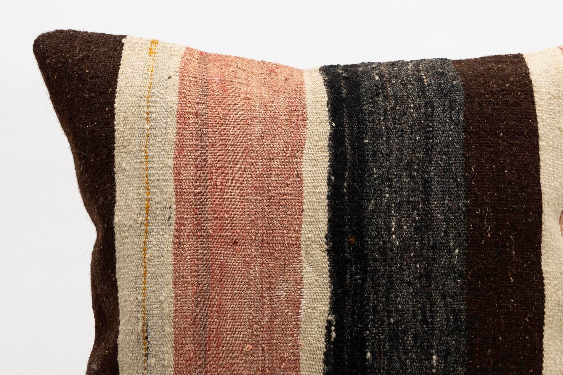 18x18 inches (45x45 cm) Kilim Pillow | KILIM WHOLESALE - Vintage Handmade Pillows - Vintage Handmade Kilim Rugs - It is 100% wool. Artistic and historical rugs. Old handwoven rugs. - Online hand woven rugs and kilim cushions sales. Shipping to a