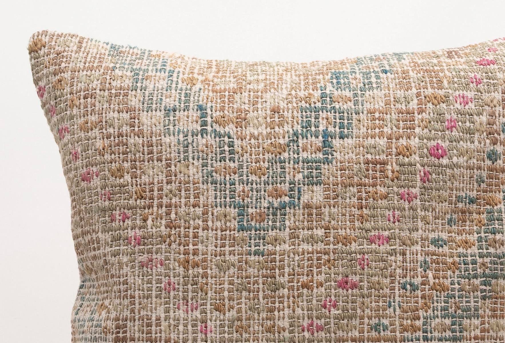 20x20 inches (50x50 cm) Kilim Pillow | KILIM WHOLESALE - Vintage Handmade Pillows - Vintage Handmade Kilim Rugs - It is 100% wool. Artistic and historical rugs. Old handwoven rugs. - Online hand woven rugs and kilim cushions sales. Shipping to a