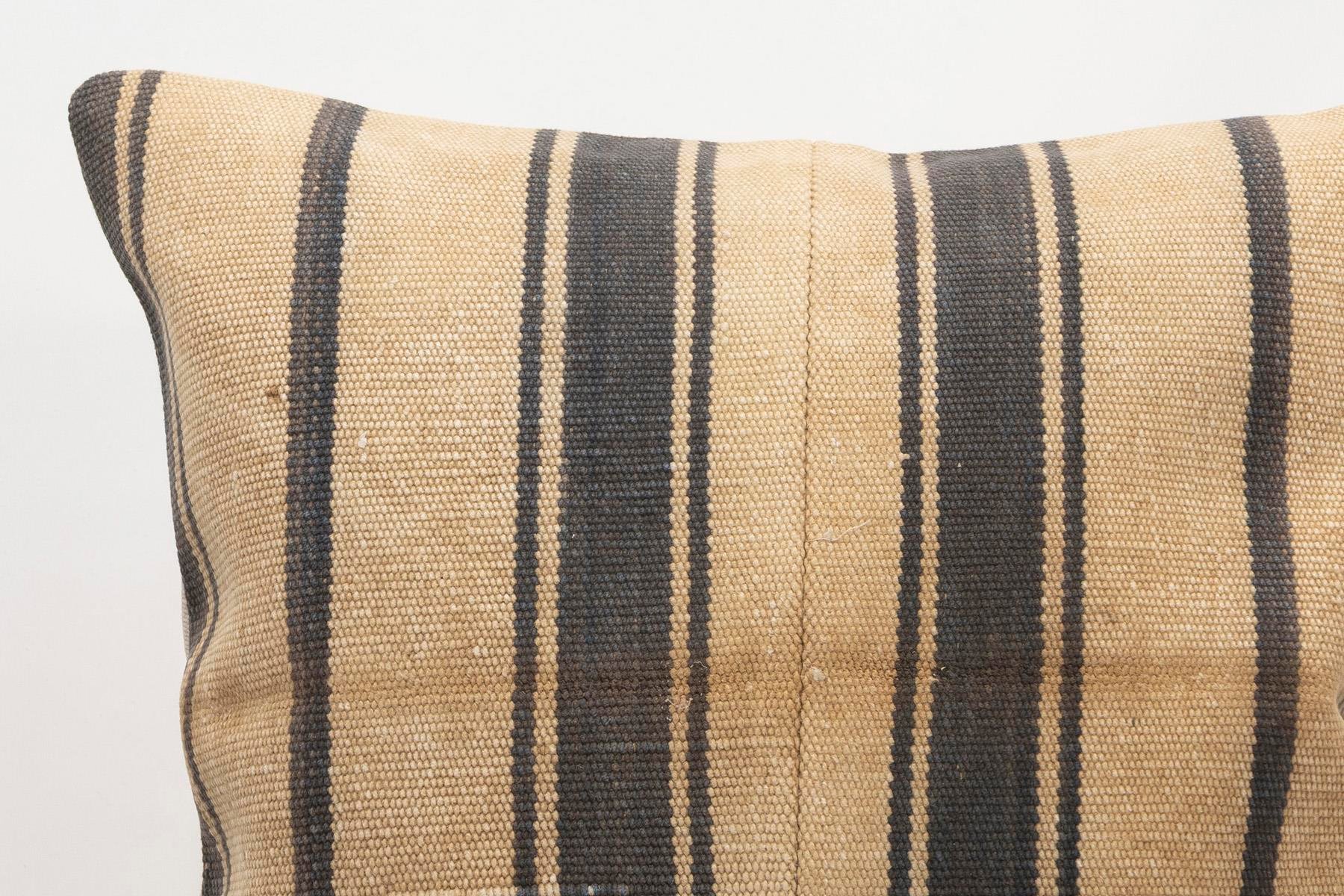 20x20 inches (50x50 cm) Kilim Pillow | KILIM WHOLESALE - Vintage Handmade Pillows - Vintage Handmade Kilim Rugs - It is 100% wool. Artistic and historical rugs. Old handwoven rugs. - Online hand woven rugs and kilim cushions sales. Shipping to a