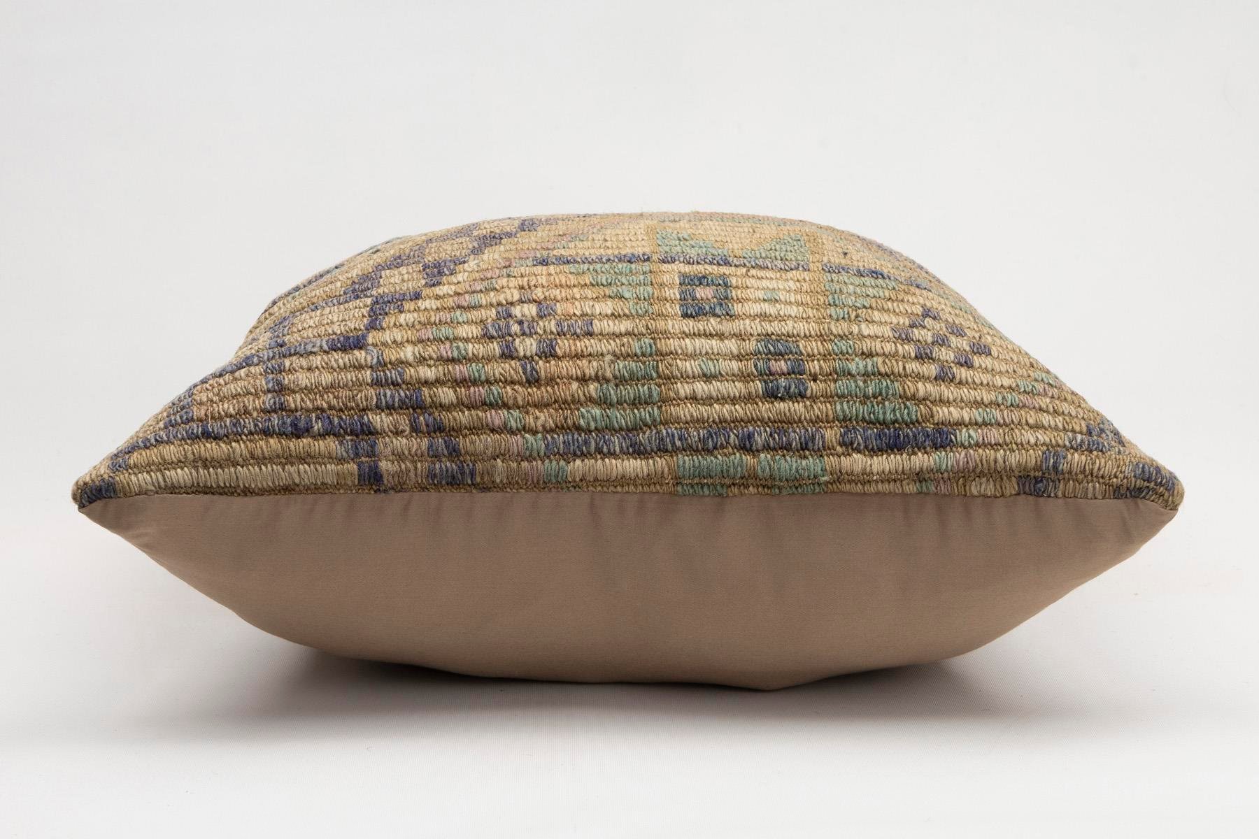 20x20 inches (50x50 cm) Kilim Pillow | KILIM WHOLESALE - Vintage Handmade Pillows - Vintage Handmade Kilim Rugs - It is 100% wool. Artistic and historical rugs. Old handwoven rugs. - Online hand woven rugs and kilim cushions sales. Shipping to a