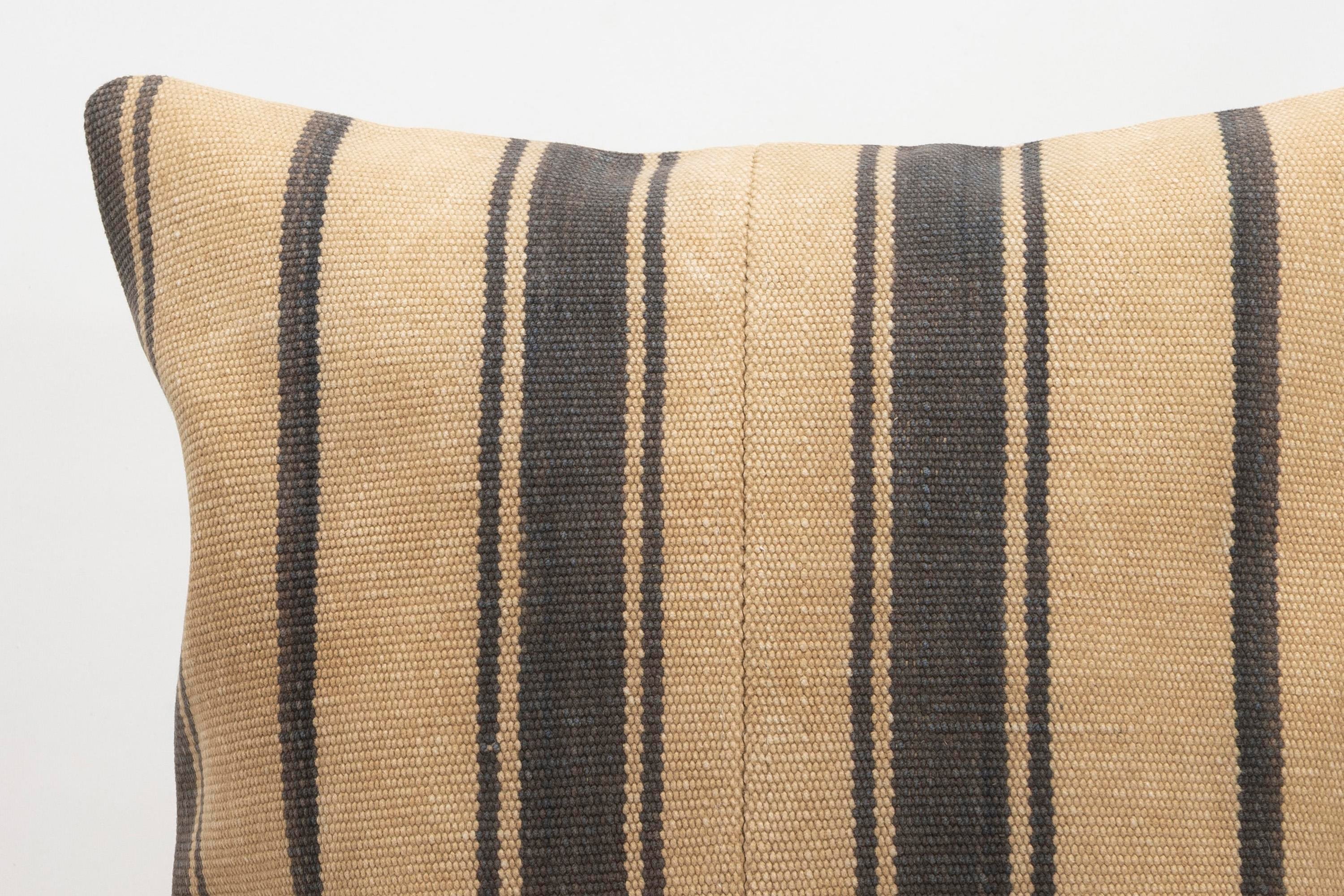 20x20 inches (50x50 cm) Kilim Pillow | KILIM WHOLESALE - Vintage Handmade Pillows - Vintage Handmade Kilim Rugs - It is 100% wool. Artistic and historical rugs. Old handwoven rugs. - Online hand woven rugs and kilim cushions sales. Shipping to a