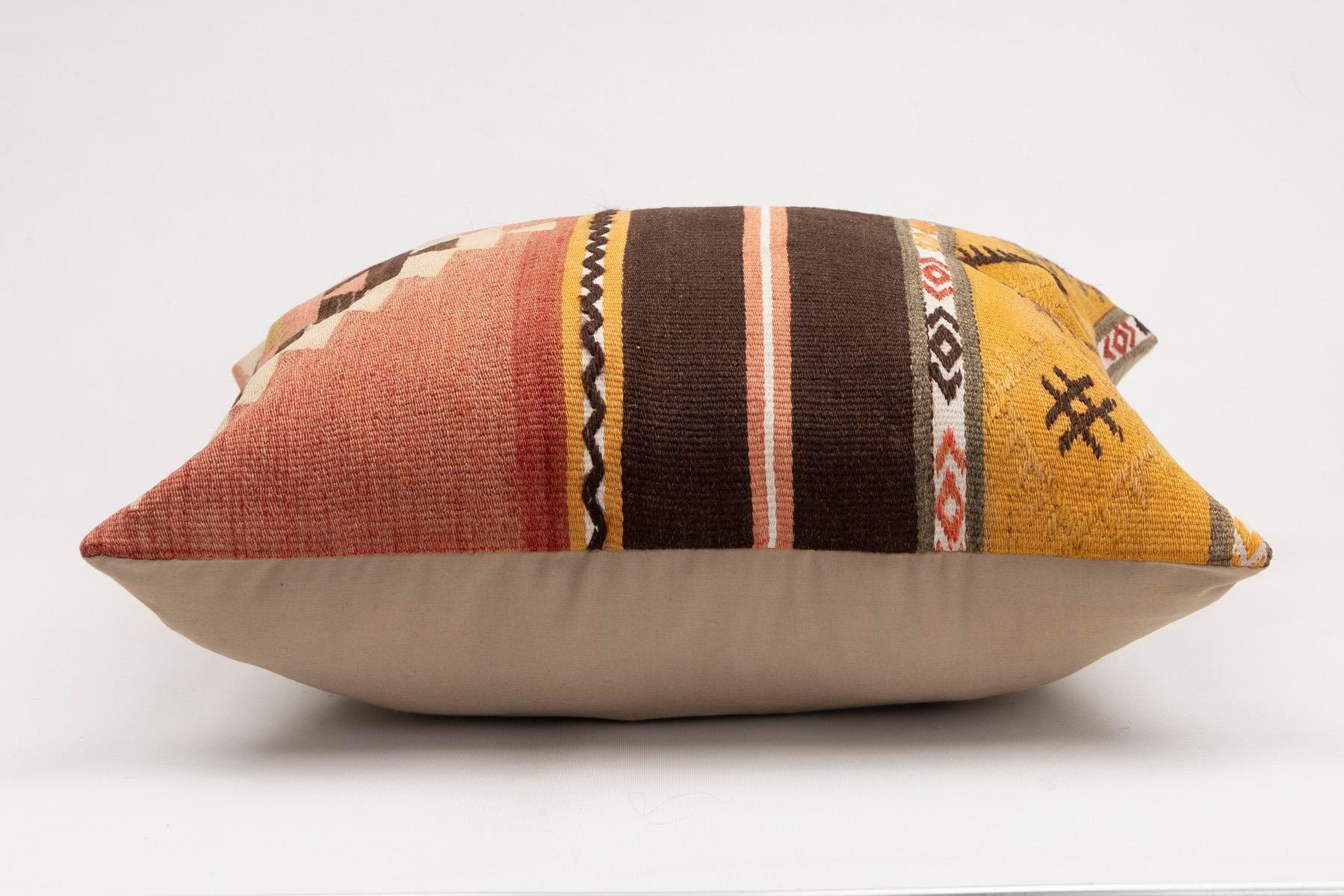 20x20 inches (50x50 cm) Kilim Pillow | KILIM WHOLESALE - Vintage Handmade Pillows - Vintage Handmade Kilim Rugs - It is 100% wool. Artistic and historical rugs. Old handwoven rugs. - Online hand woven rugs and kilim cushions sales. Shipping to a