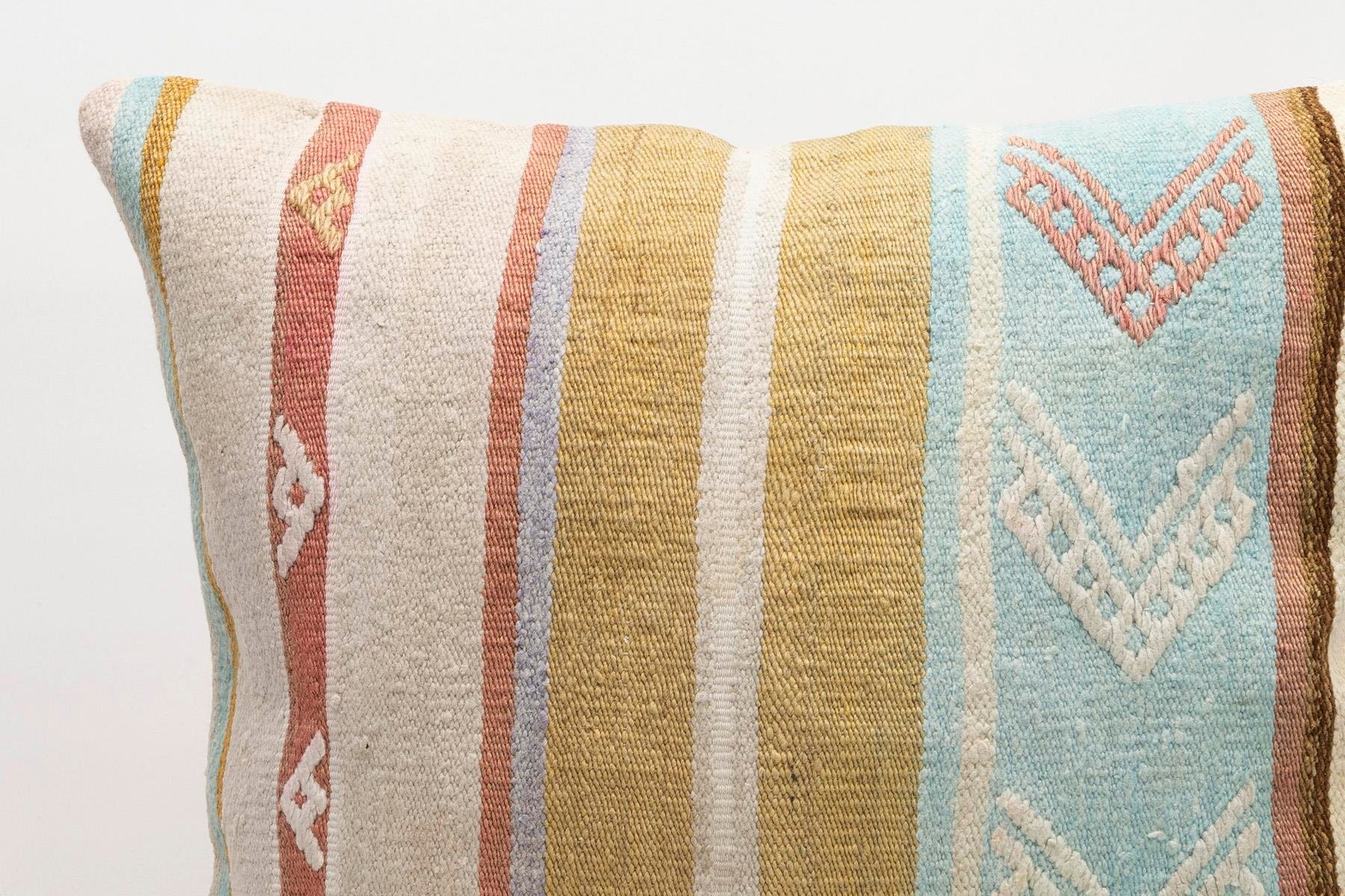 20x20 inches (50x50 cm) Kilim Pillow | KILIM WHOLESALE - Vintage Handmade Pillows - Vintage Handmade Kilim Rugs - It is 100% wool. Artistic and historical rugs. Old handwoven rugs. - Online hand woven rugs and kilim cushions sales. Shipping to a